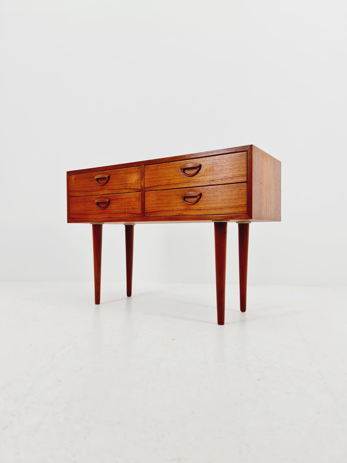 Midcentury danish design chest of drawers By KAi Kristiansen 1960s