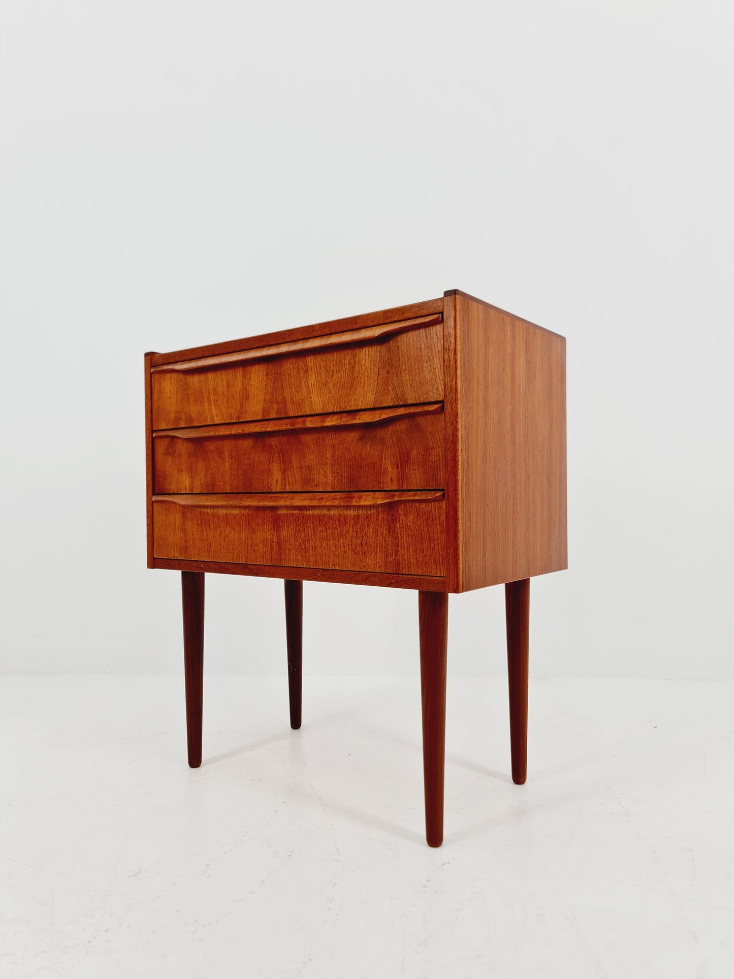 Midcentury danish drawer dresser /3 drawers 1960s