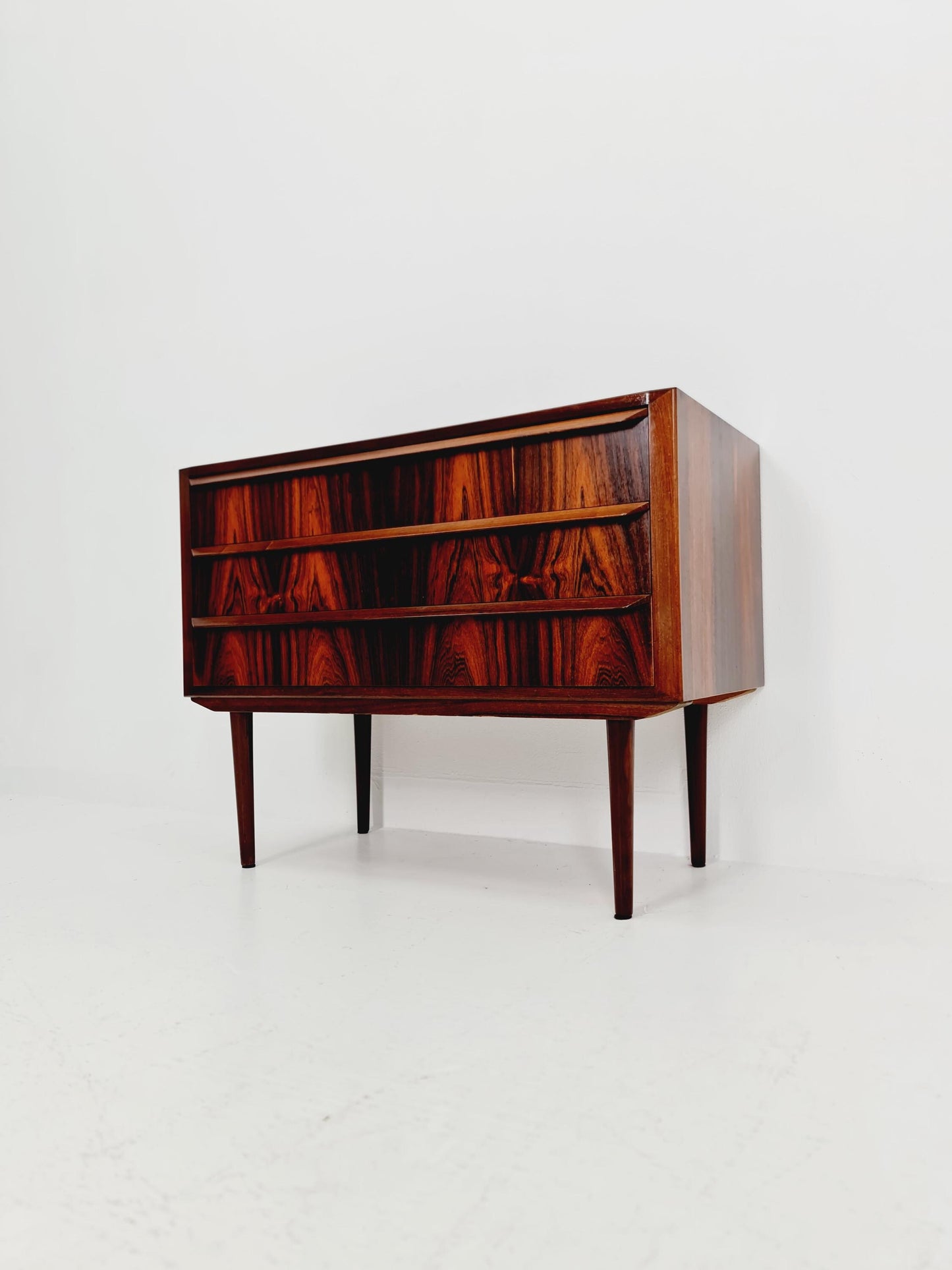 Midcentury danish drawer dresser /3 drawers by EDV. Valentinsen Möbelfabrik 1960s