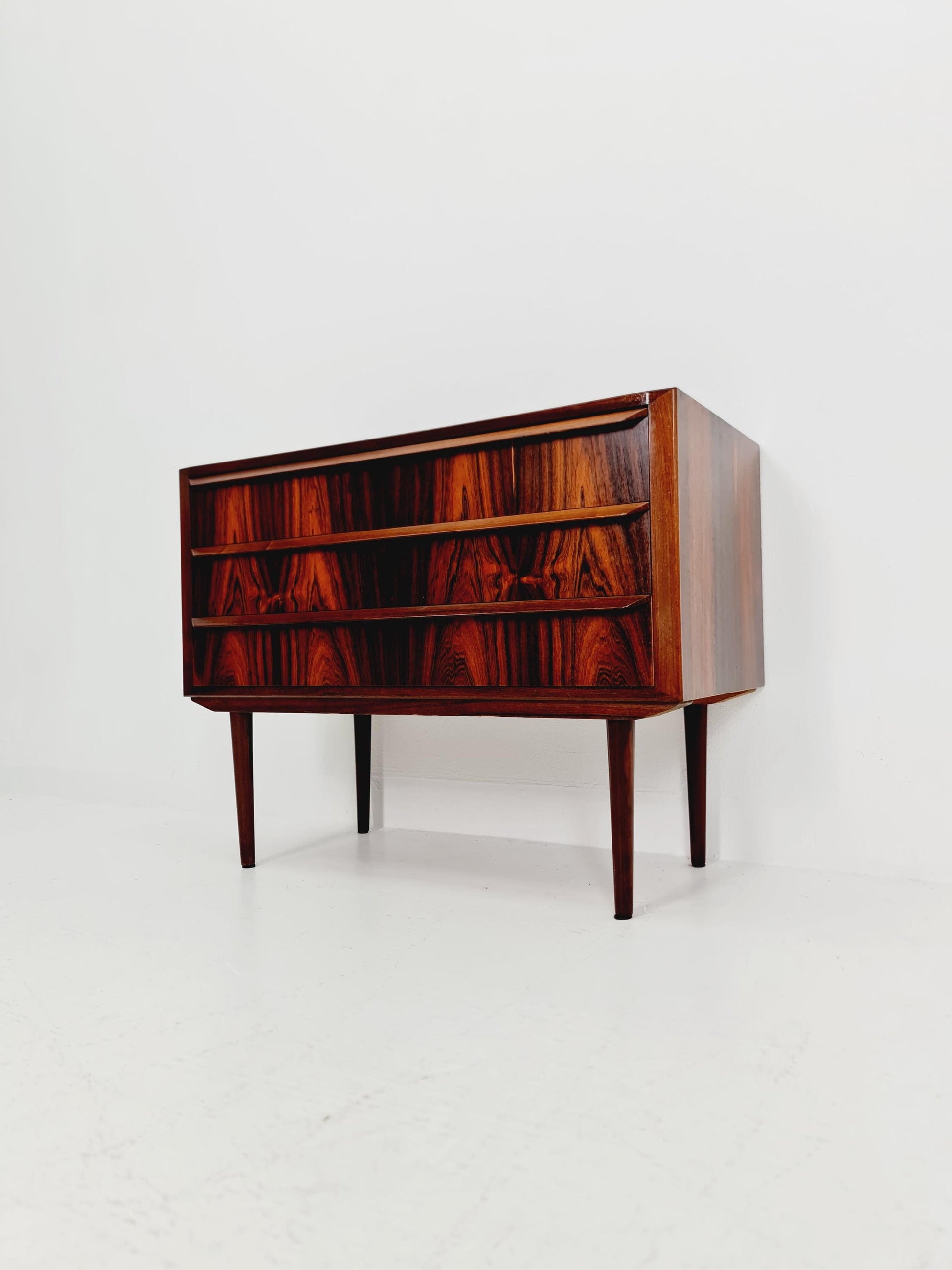 Midcentury danish drawer dresser /3 drawers by EDV. Valentinsen Möbelfabrik 1960s