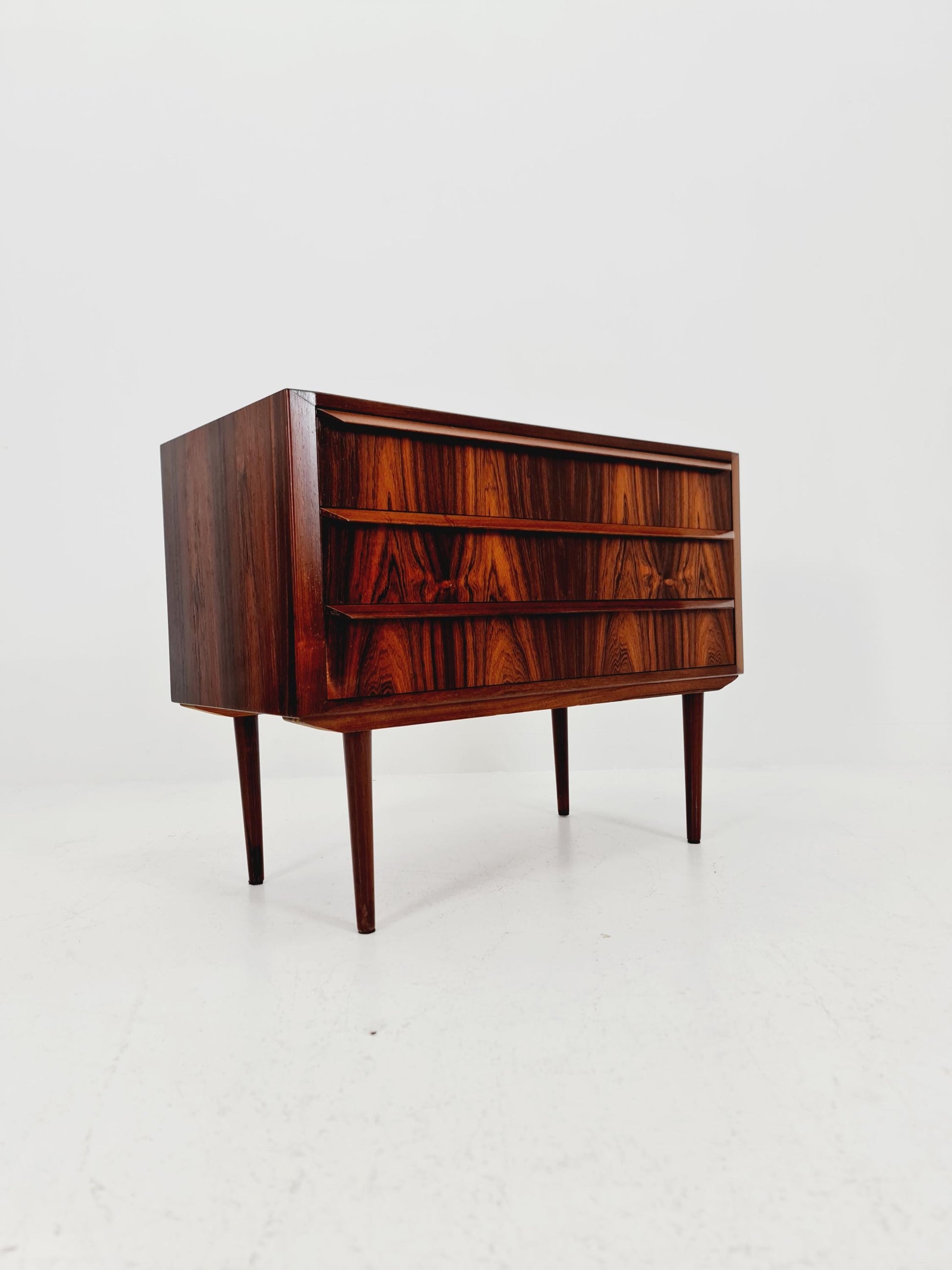 Midcentury danish drawer dresser /3 drawers by EDV. Valentinsen Möbelfabrik 1960s