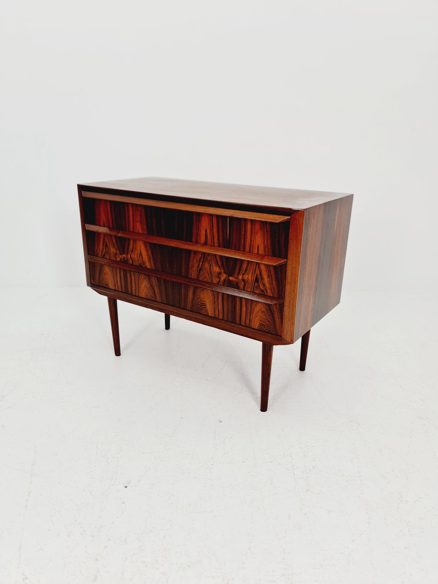 Midcentury danish drawer dresser /3 drawers by EDV. Valentinsen Möbelfabrik 1960s