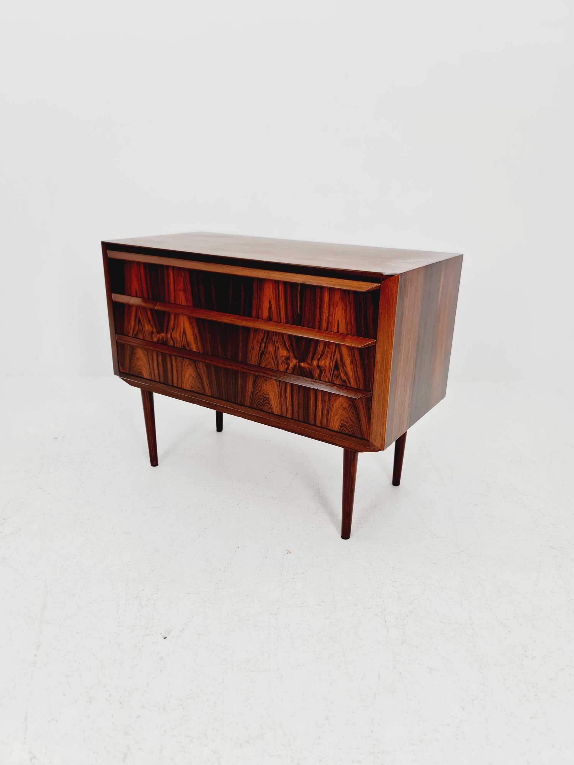 Midcentury danish drawer dresser /3 drawers by EDV. Valentinsen Möbelfabrik 1960s