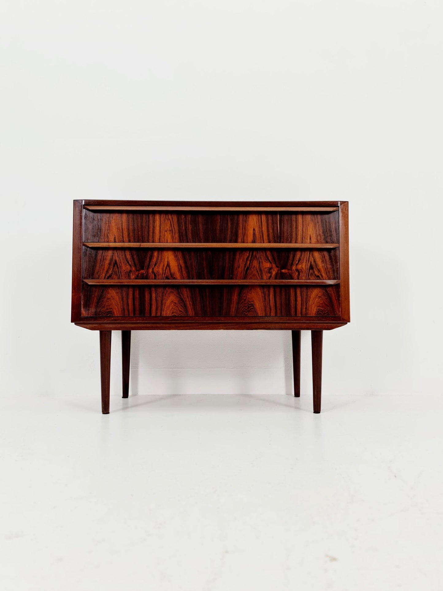 Midcentury danish drawer dresser /3 drawers by EDV. Valentinsen Möbelfabrik 1960s