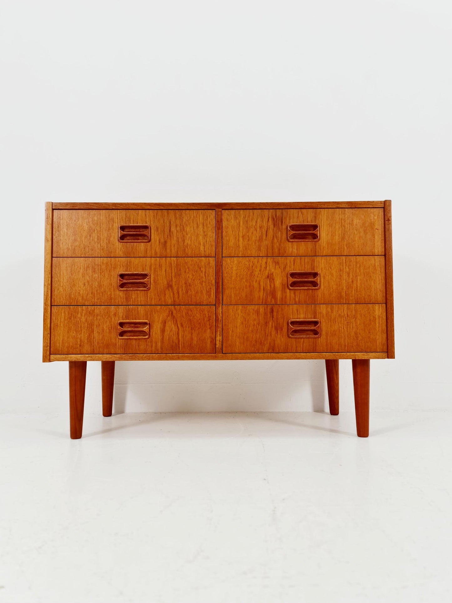 Midcentury danish design chest of drawers / drawer dresser /6 drawers cabinet, 1960s