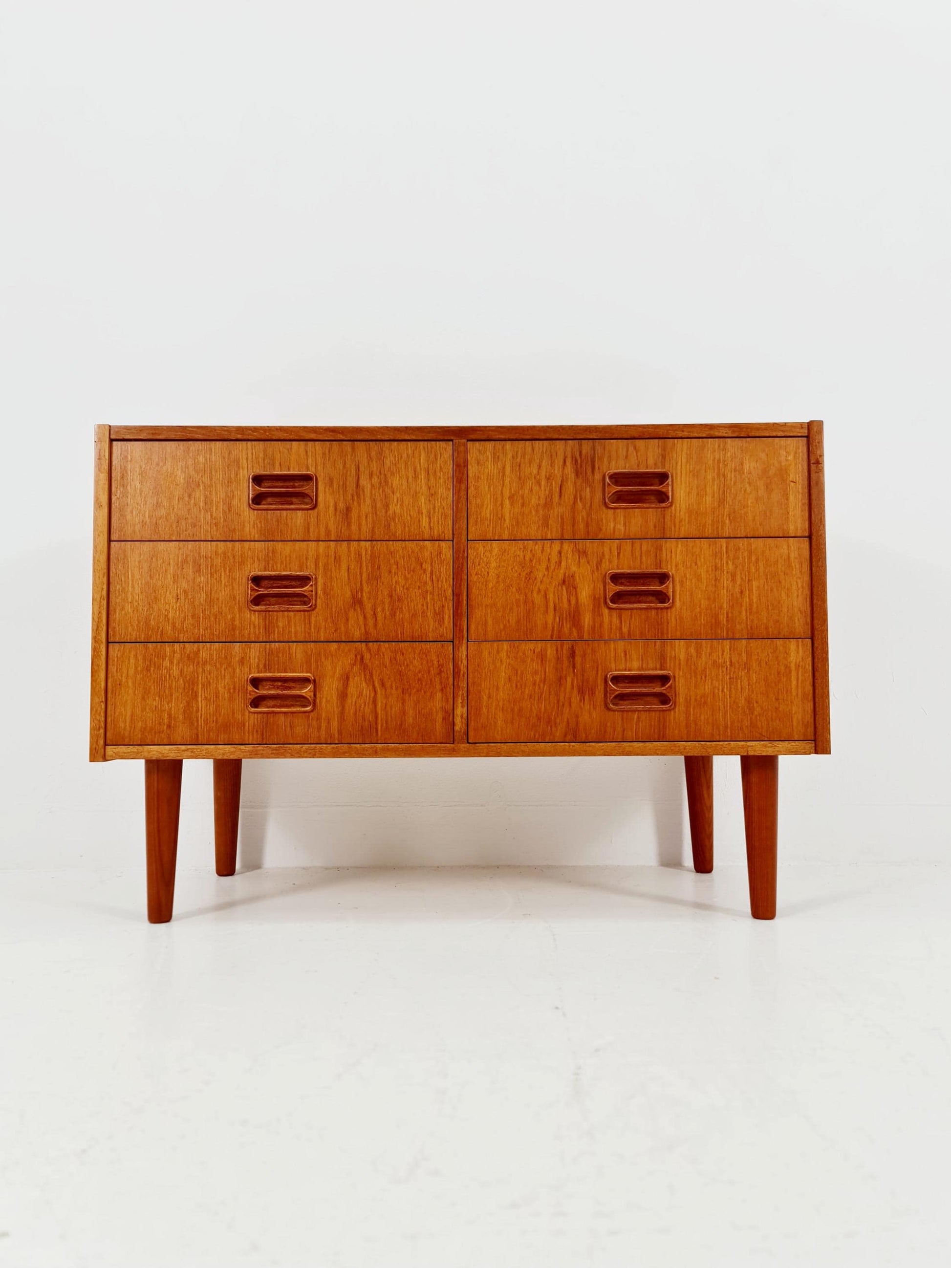 Midcentury danish design chest of drawers / drawer dresser /6 drawers cabinet, 1960s