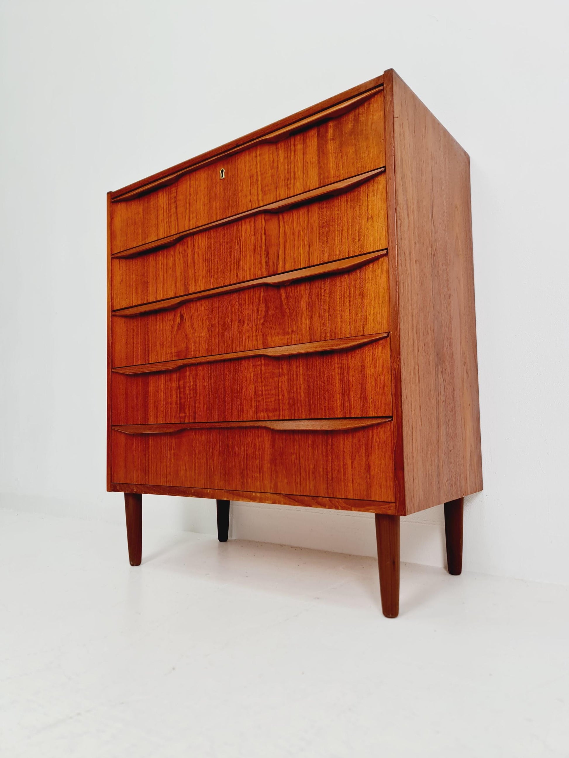 Midcentury danish design chest of drawers / drawer dresser /5 drawers cabinet By Ejsing Möbelfabrik 1960s