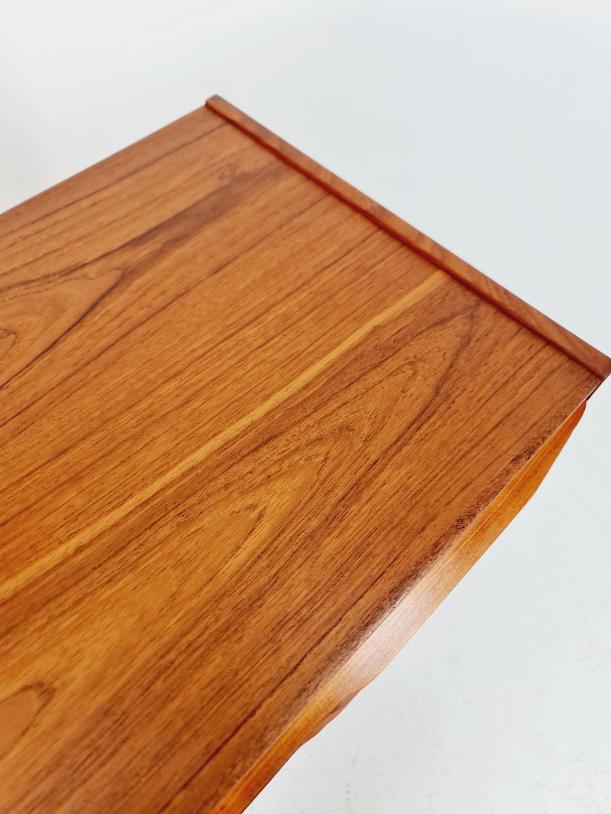 Midcentury danish design chest of drawers / drawer dresser /5 drawers cabinet By Ejsing Möbelfabrik 1960s