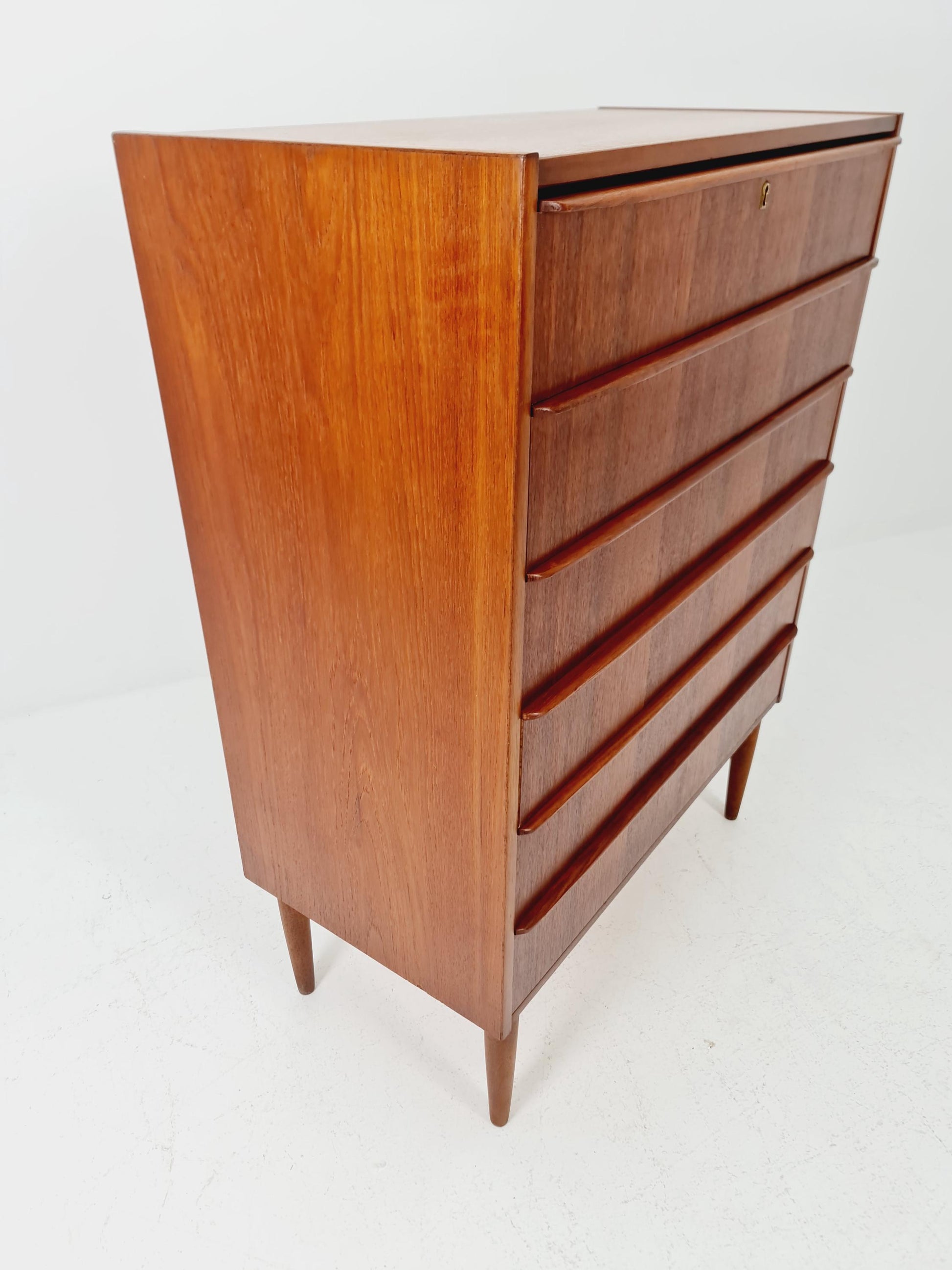 Midcentury danish design chest of drawers / drawer dresser /6 drawers cabinet By Ejsing Möbelfabrik 1960s