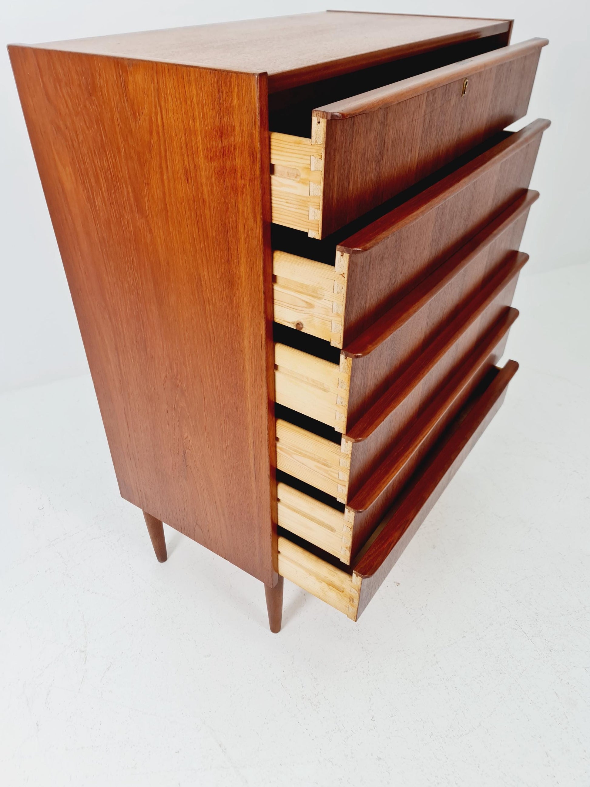 Midcentury danish design chest of drawers / drawer dresser /6 drawers cabinet By Ejsing Möbelfabrik 1960s