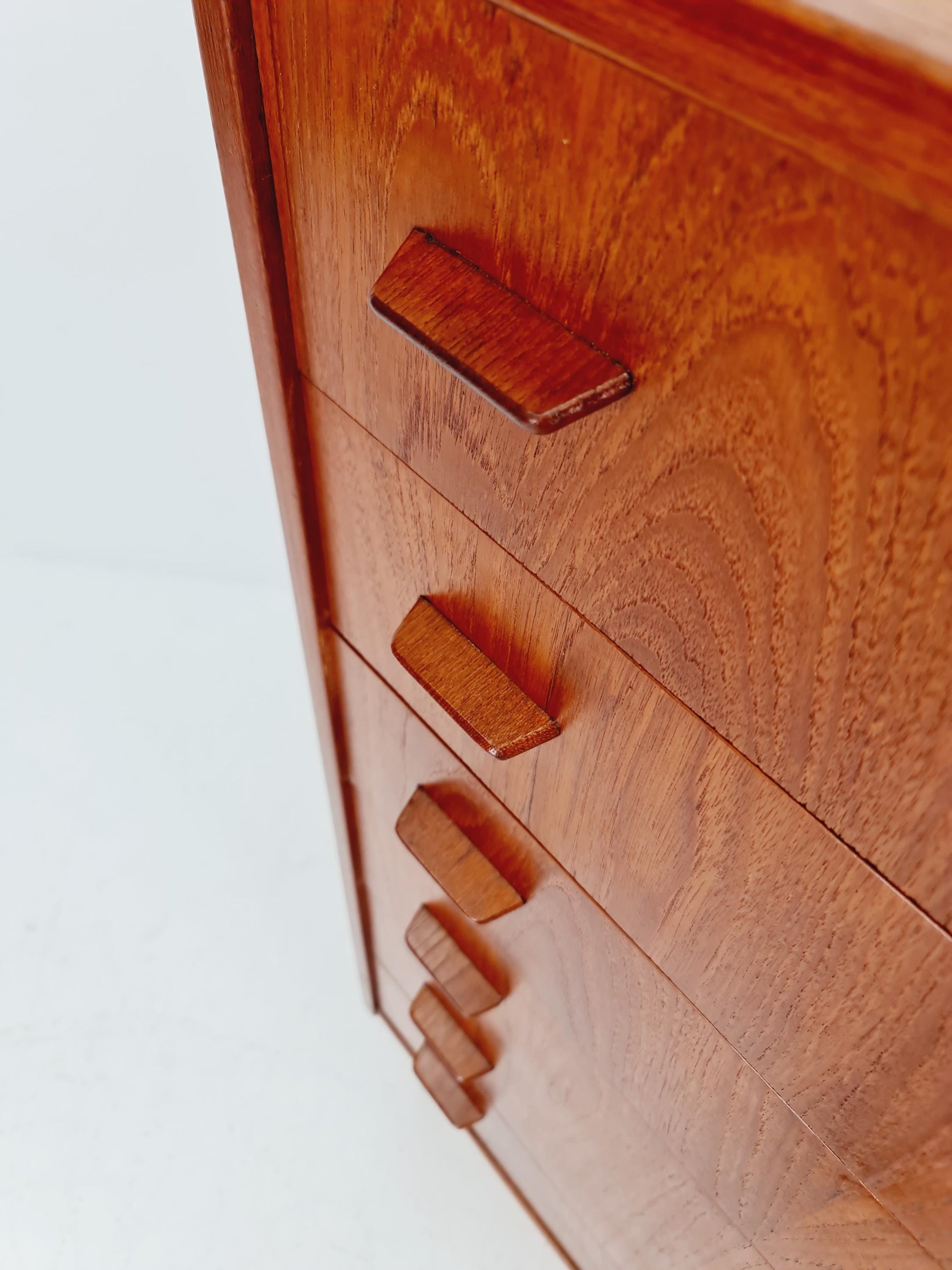 Midcentury danish design chest of drawers / drawer dresser /6 drawers cabinet By Ejsing Möbelfabrik 1960s