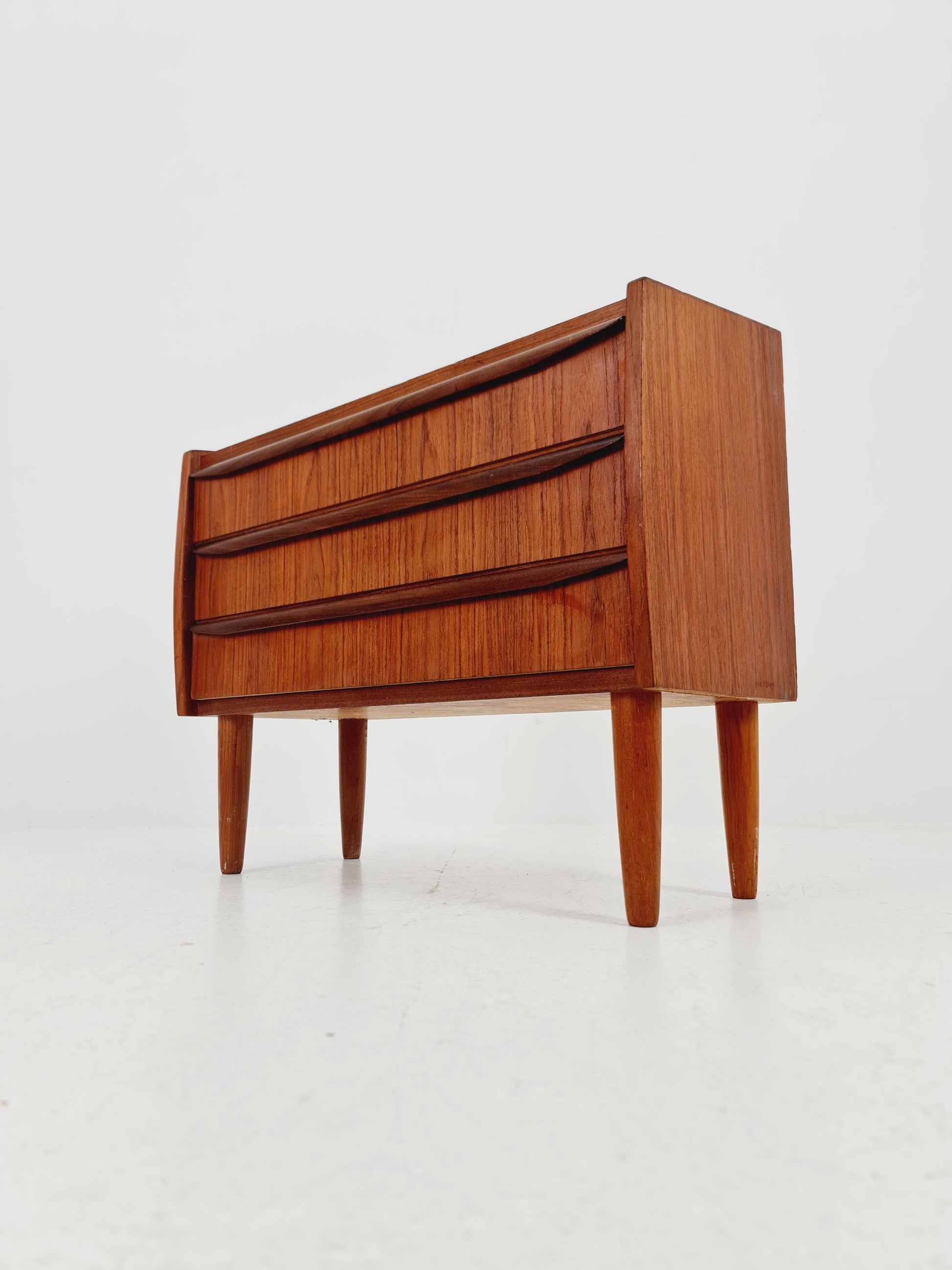 Midcentury danish drawer dresser /3 drawers 1960s