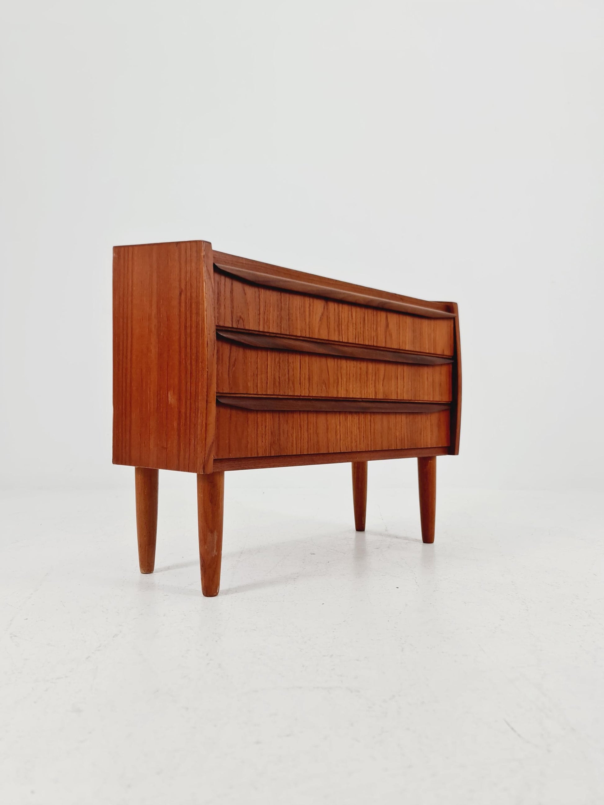 Midcentury danish drawer dresser /3 drawers 1960s