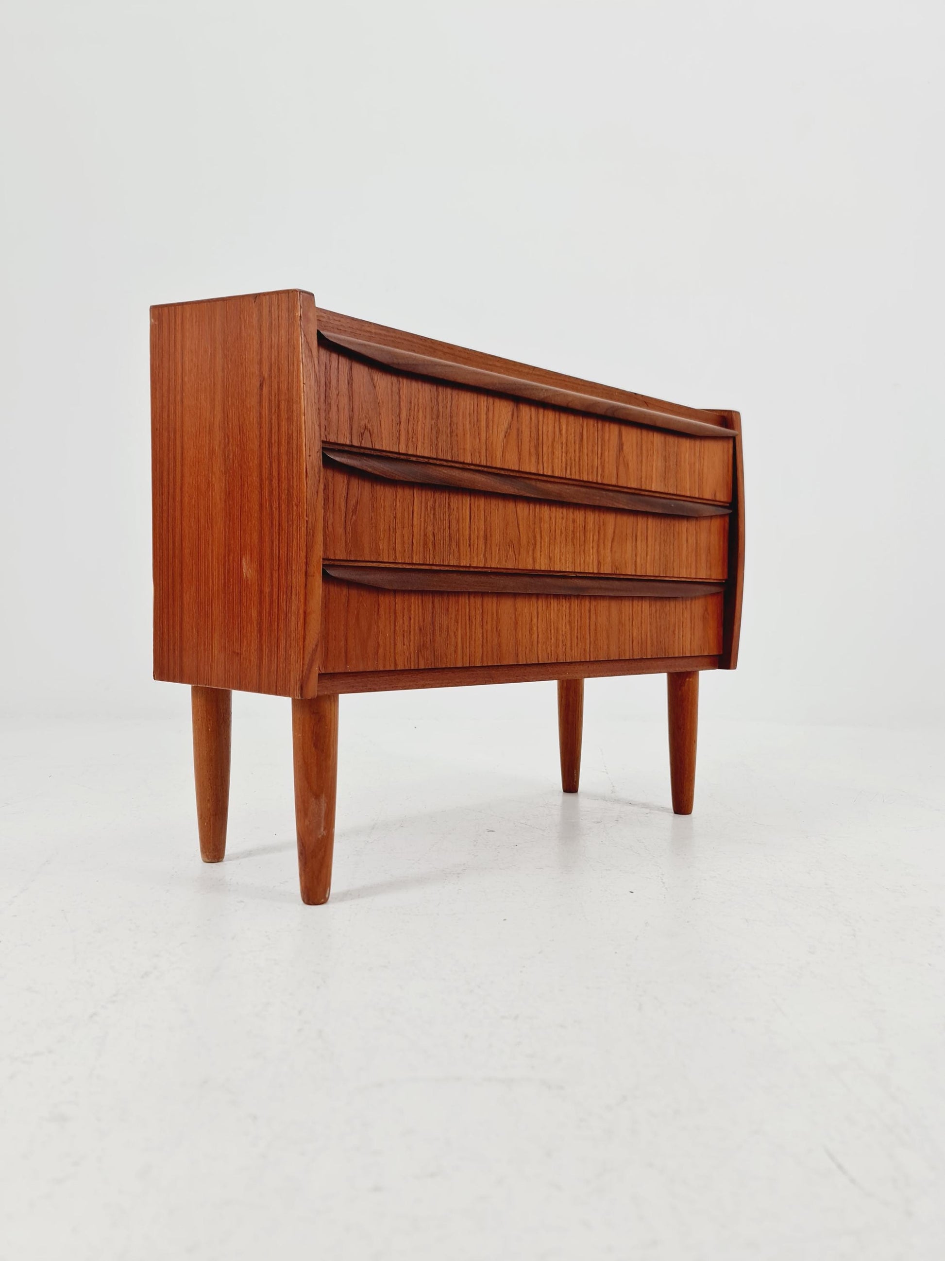 Midcentury danish drawer dresser /3 drawers 1960s