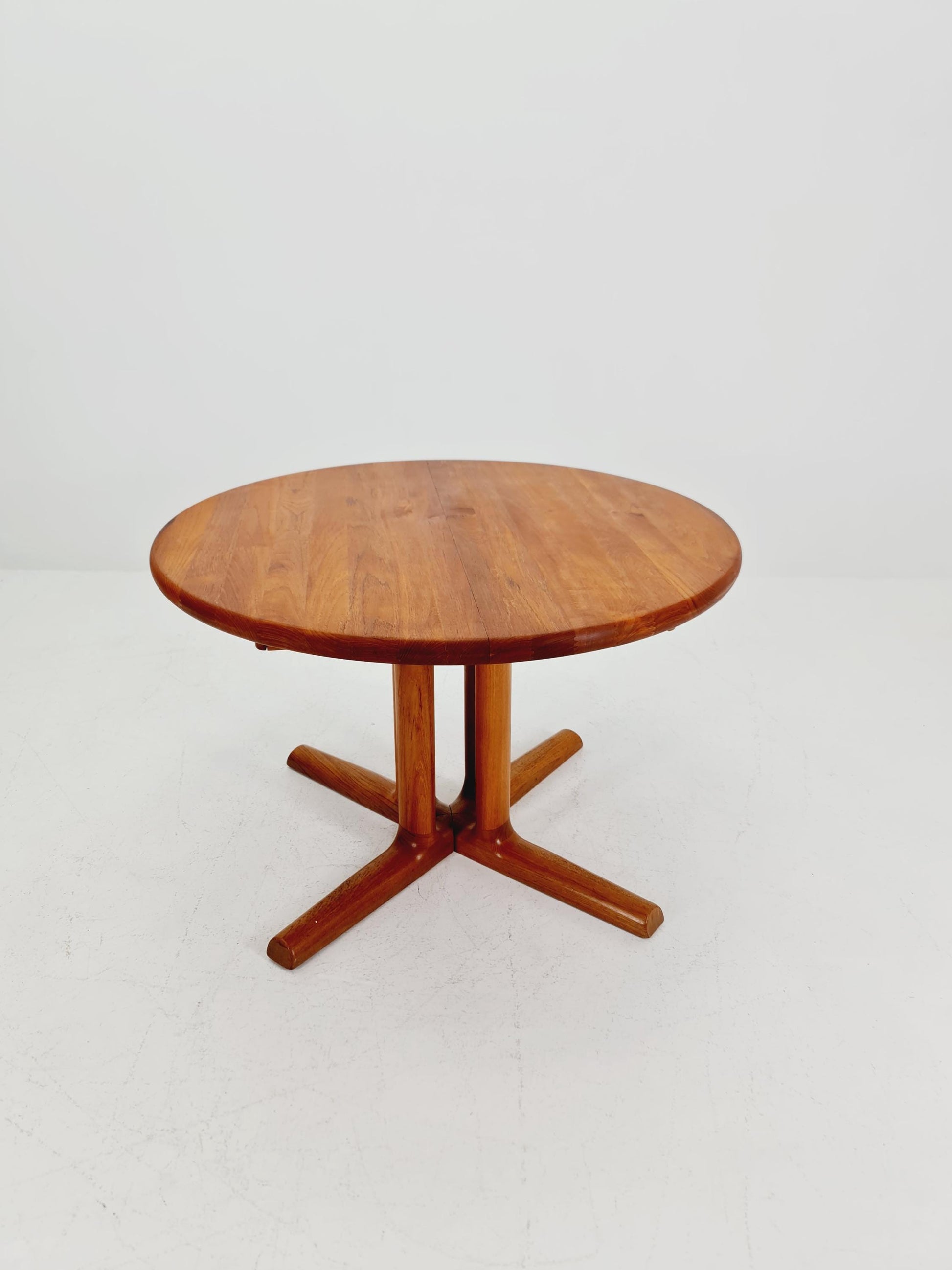 Mid century extendable Danish Modern Solid Teak XXL dining table by Dyrlund MöbelFabrik , 1970s