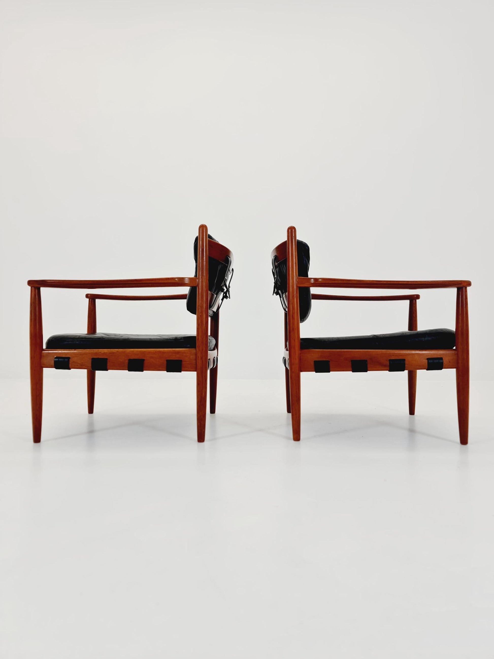 Mid-Century Modern Arm Chairs by Sven Ellekaer for Coja 1960s Set of 2