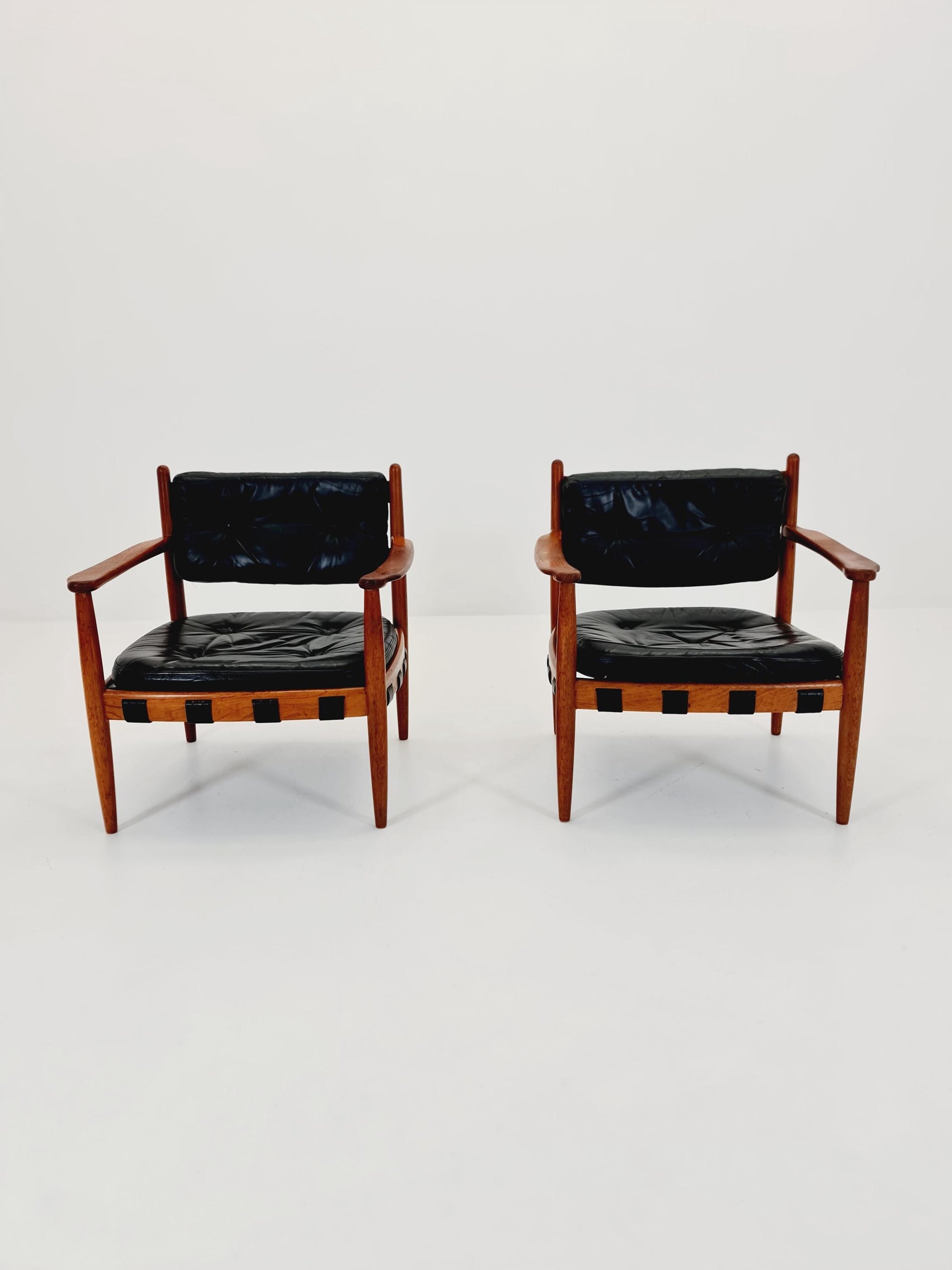 Mid-Century Modern Arm Chairs by Sven Ellekaer for Coja 1960s Set of 2