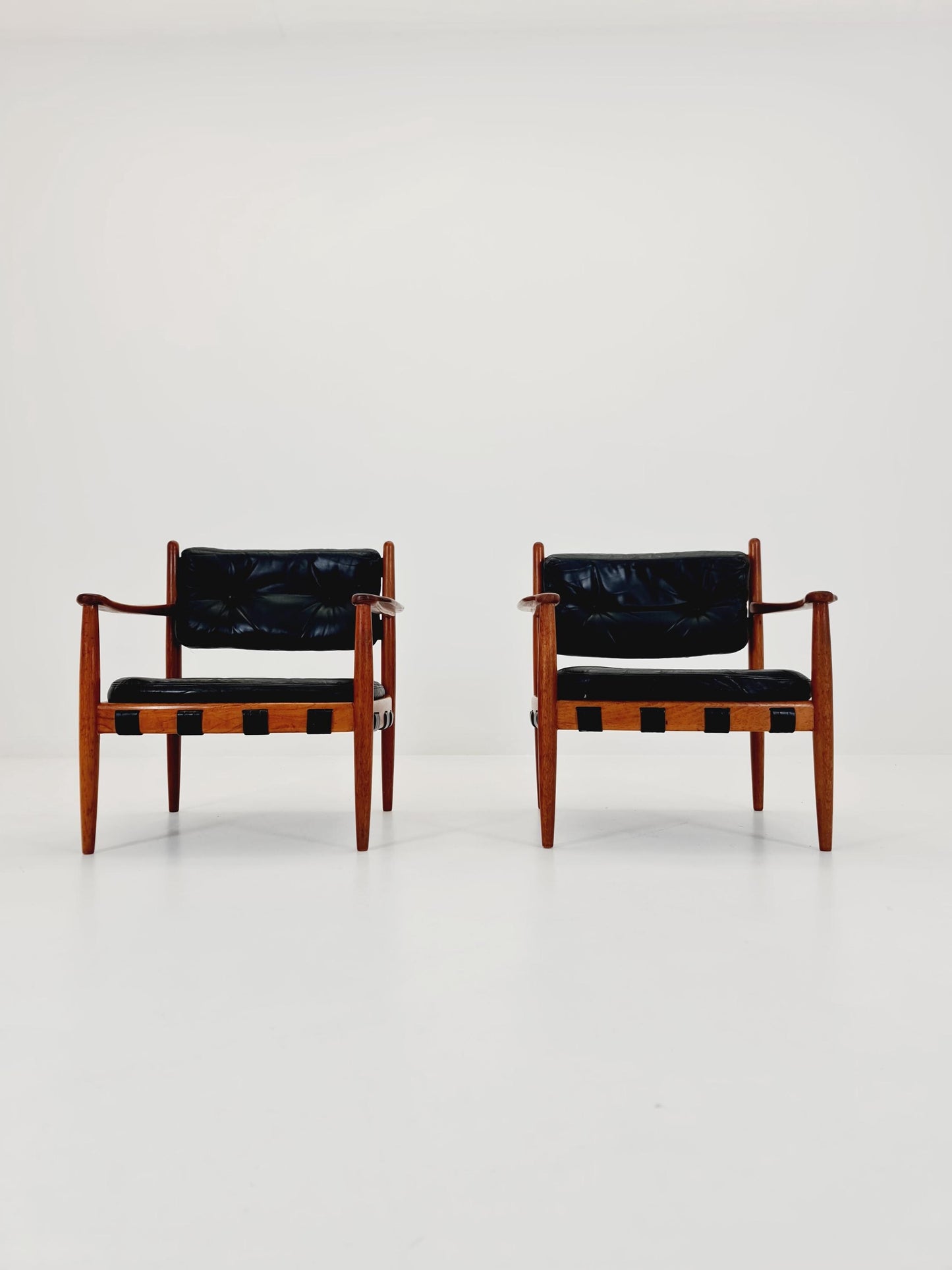 Mid-Century Modern Arm Chairs by Sven Ellekaer for Coja 1960s Set of 2