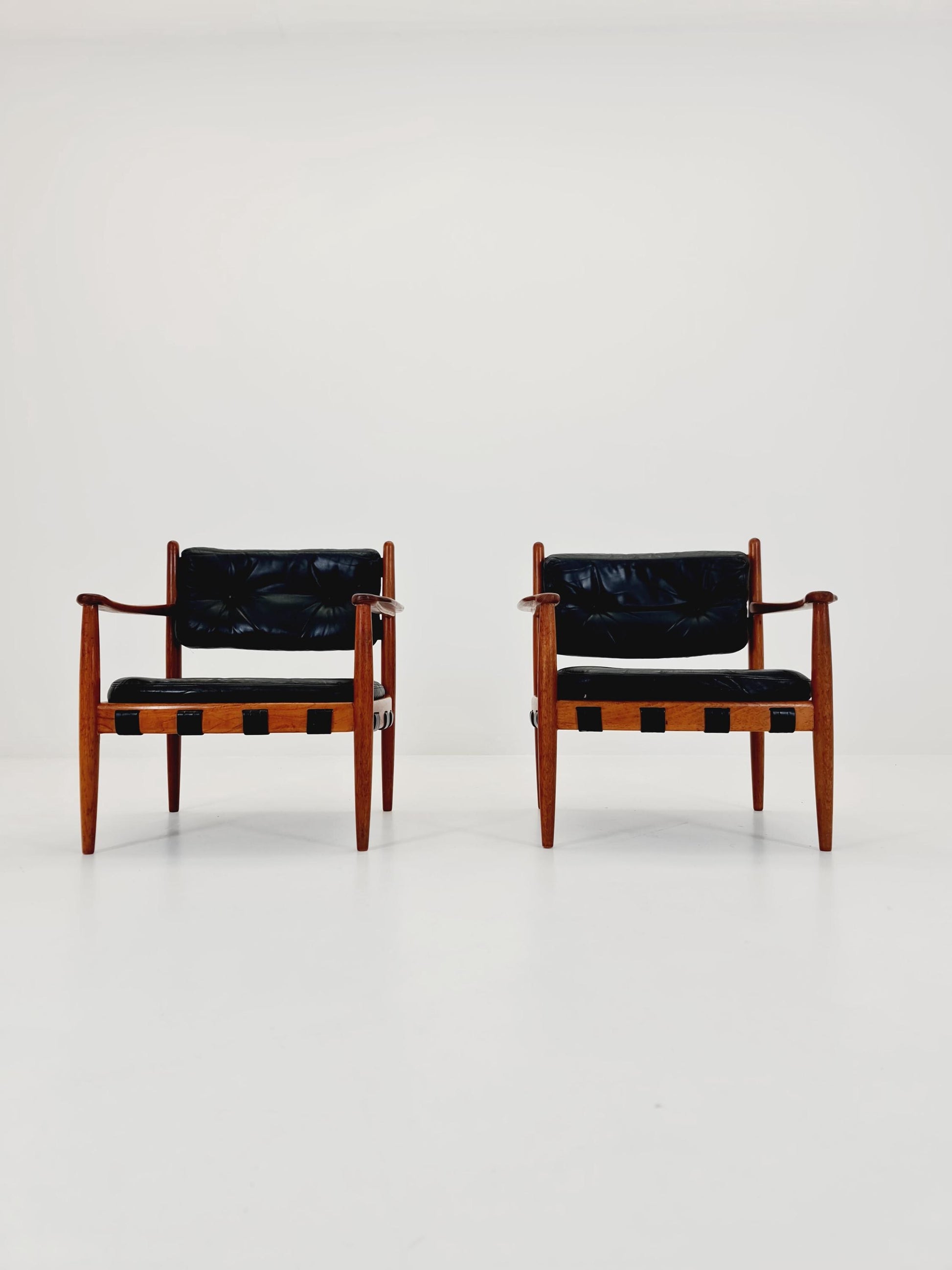 Mid-Century Modern Arm Chairs by Sven Ellekaer for Coja 1960s Set of 2