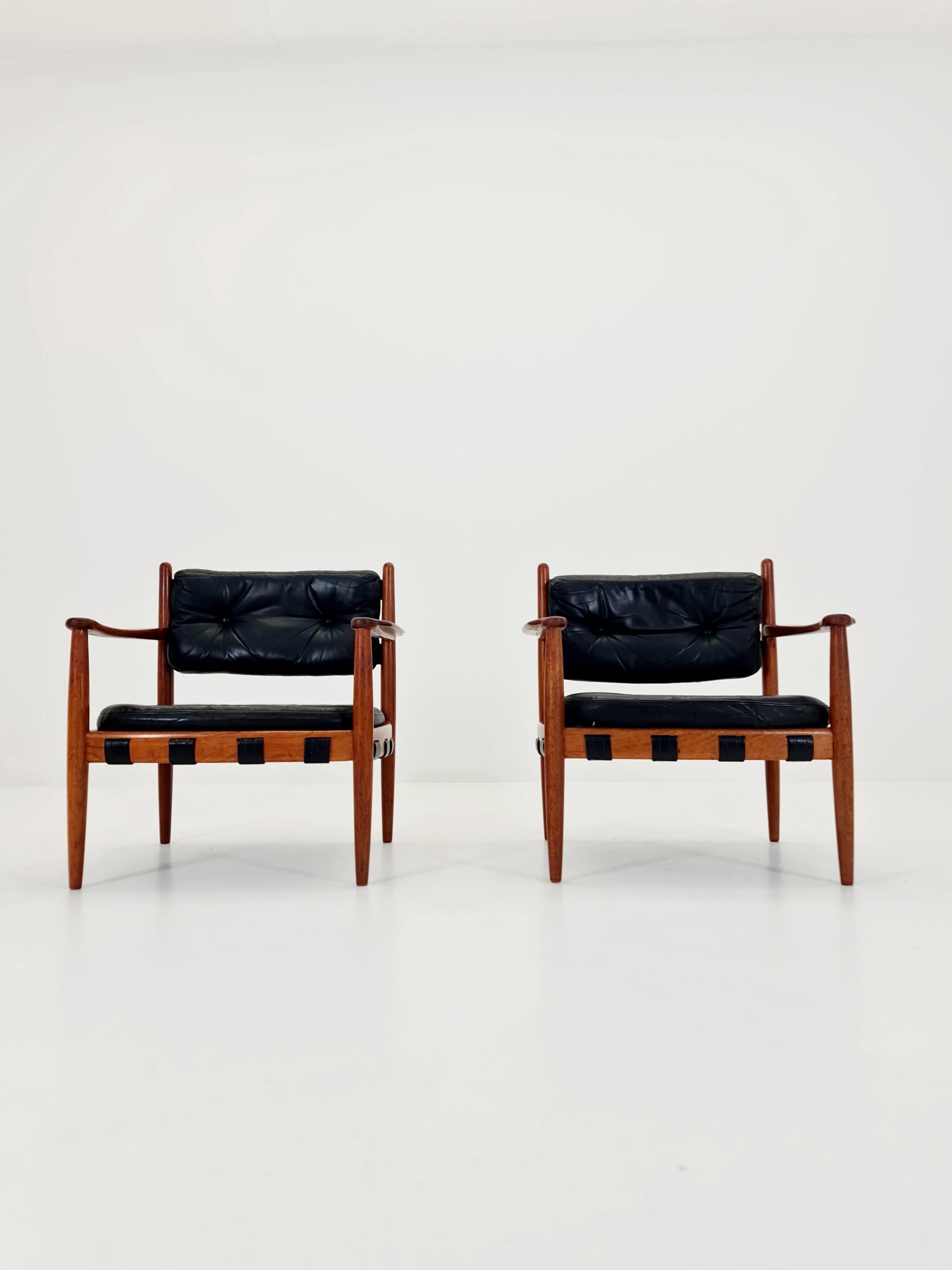 Mid-Century Modern Arm Chairs by Sven Ellekaer for Coja 1960s Set of 2