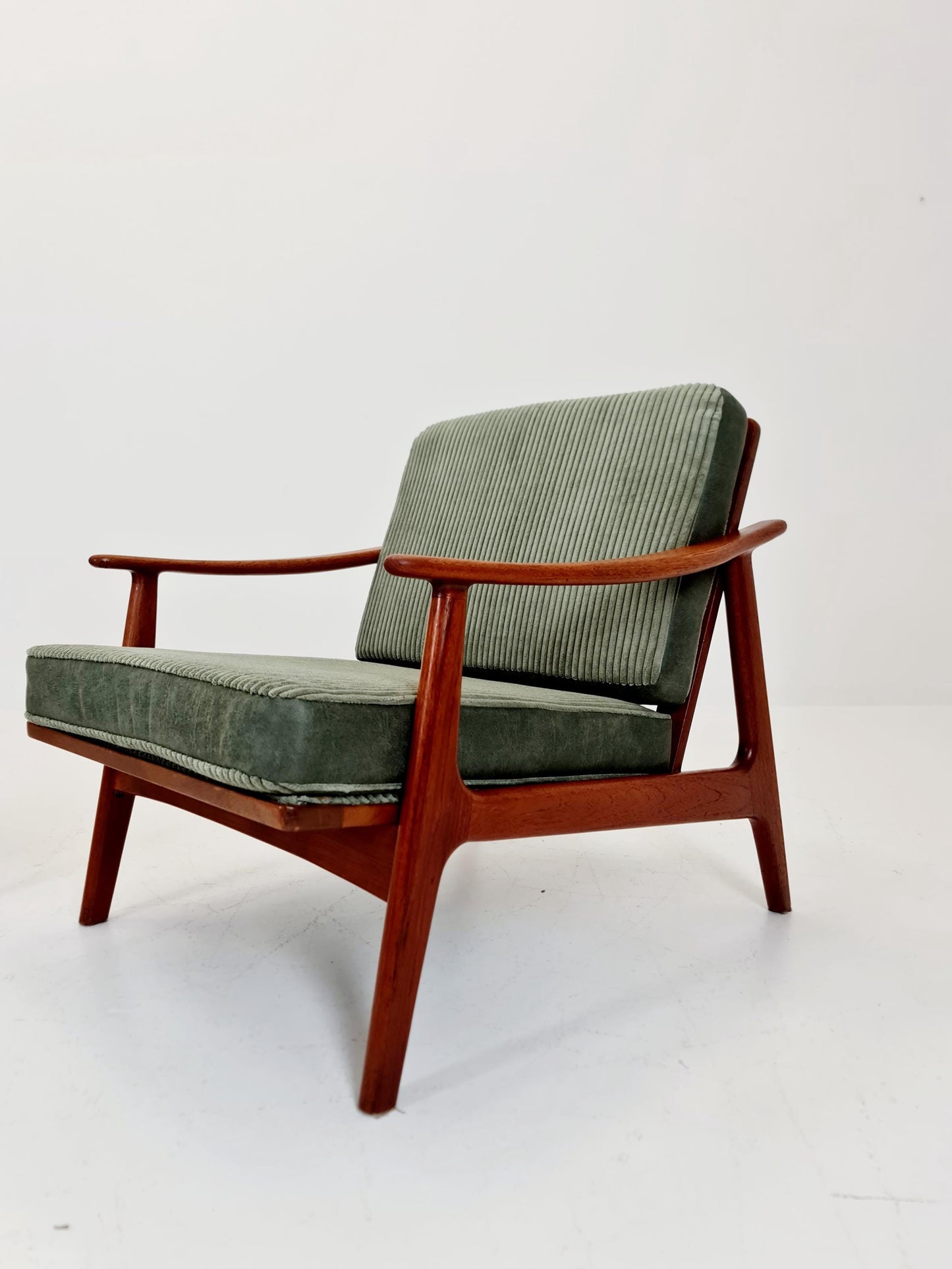 Mid century easy lounge chairs Denmark 1960s, Set of 2