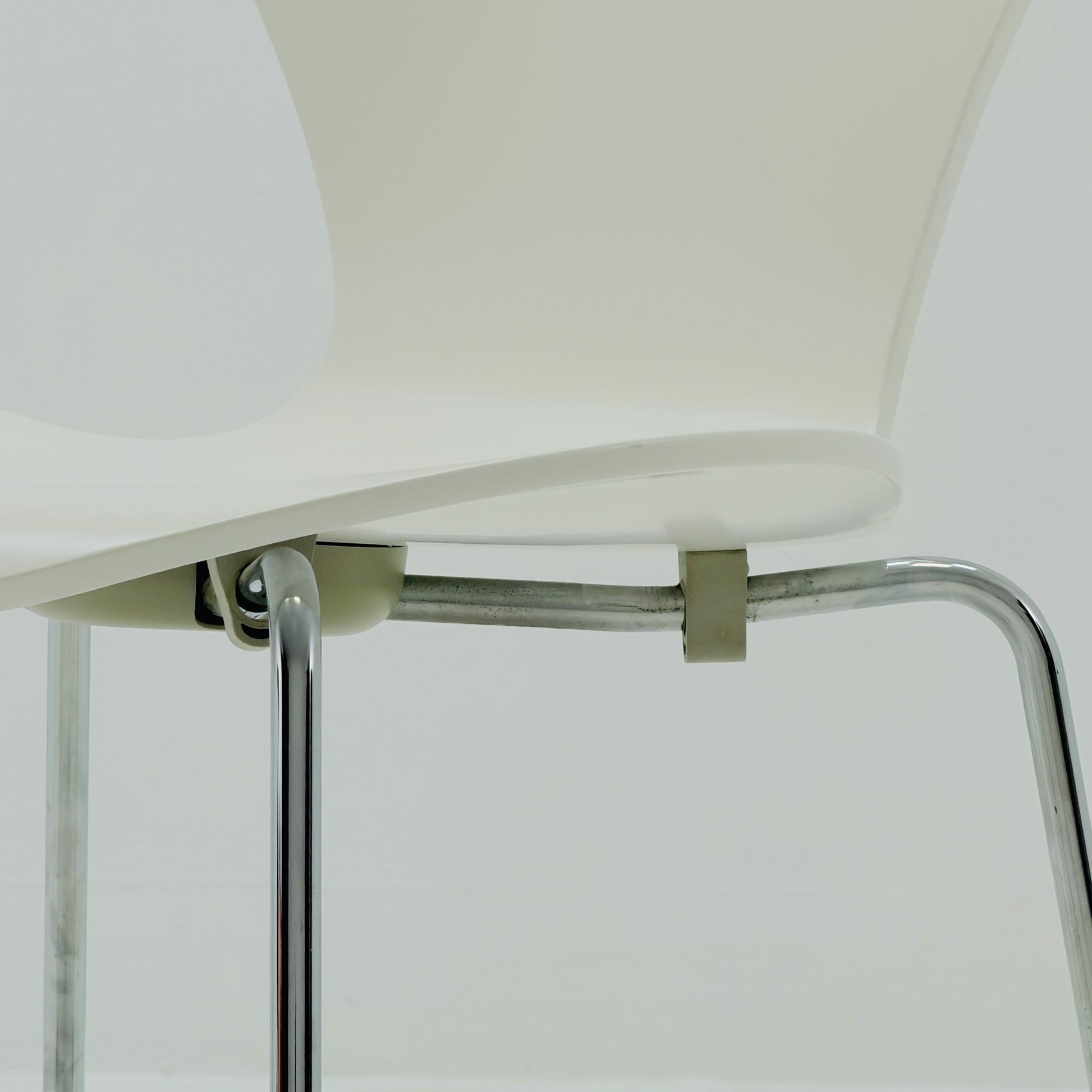 Mid century 3107 Butterfly Chair by Arne Jacobsen for Fritz Hansen, Denmark, 2000s