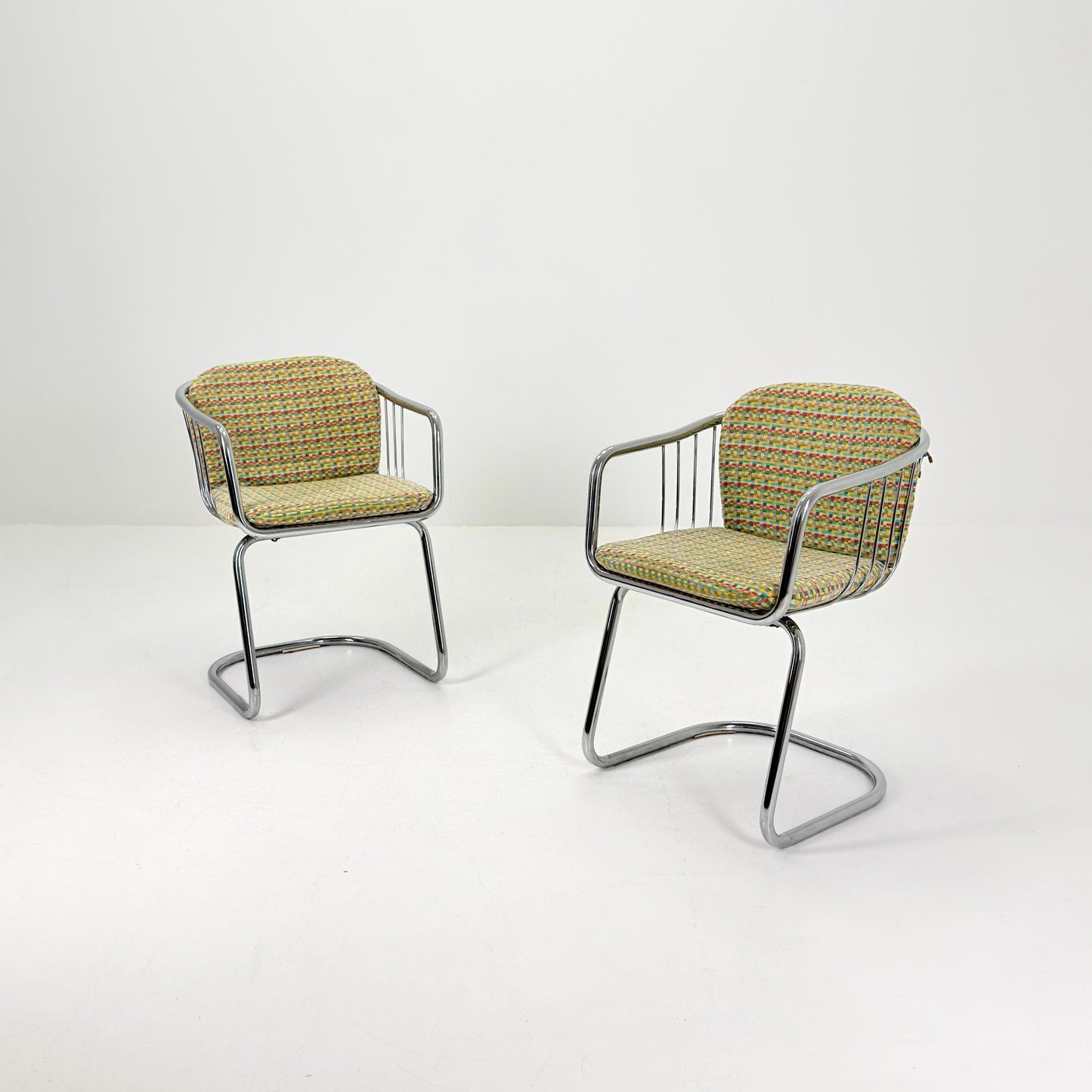 Set of 2 Mid-Century Dining Armchairs by Gastone Rinaldi – Chrome Frame, Green & Red Retro Upholstery, Italy 1970s
