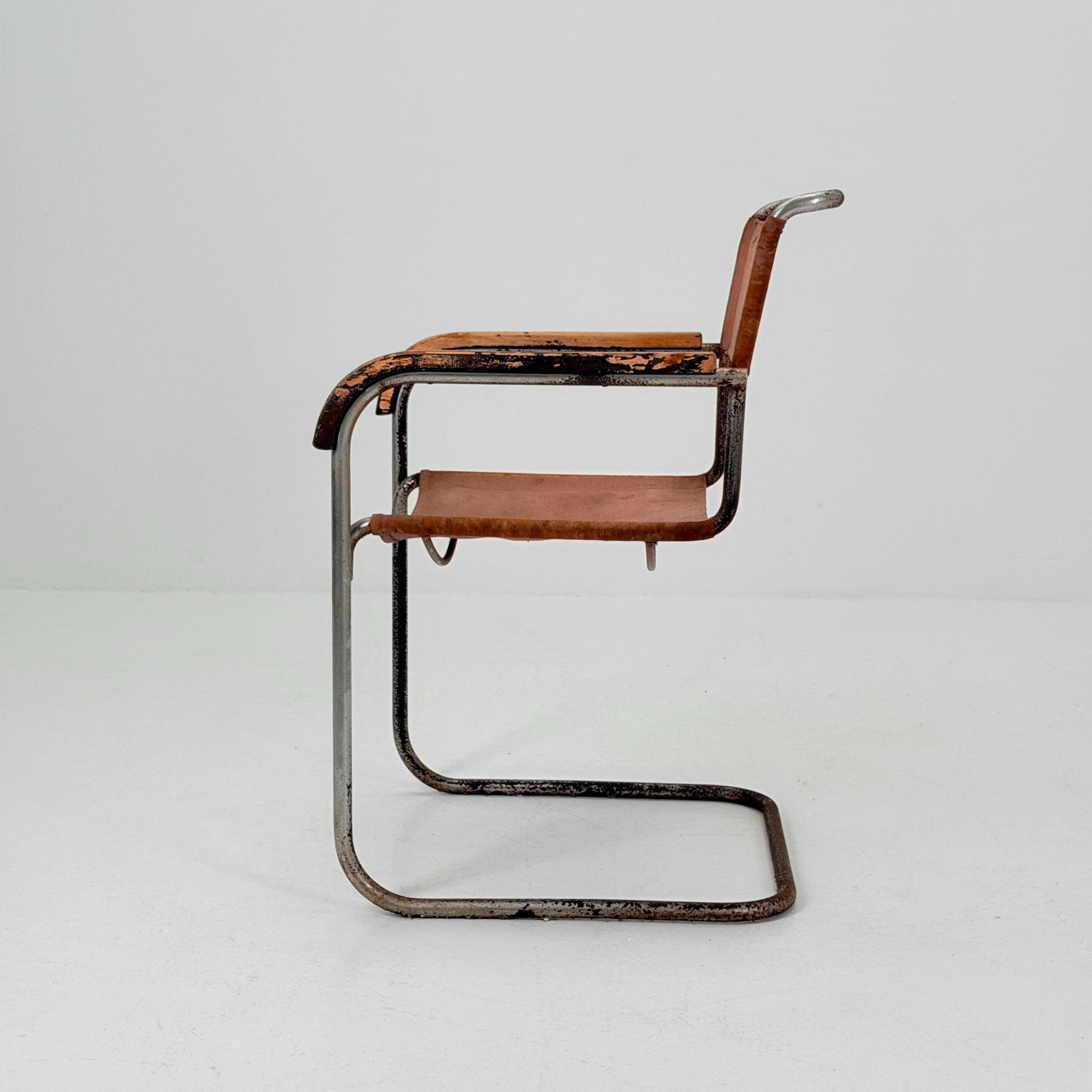 Rare Original Marcel Breuer B34 Bauhaus armChair for Gebrüder Thonet Austria 1930s