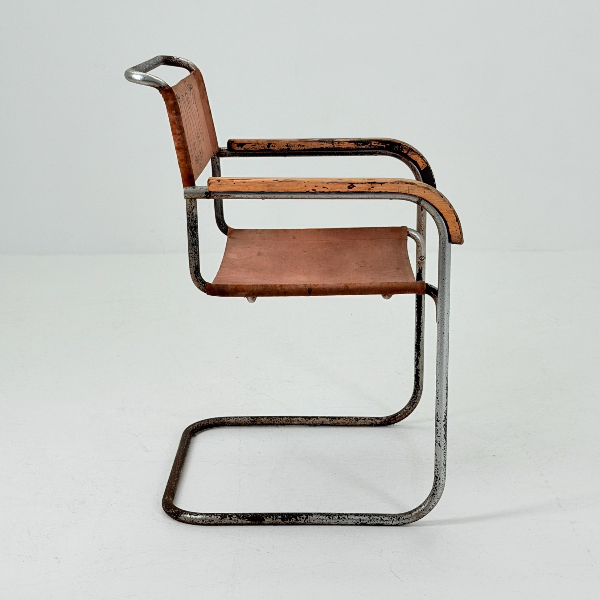 Rare Original Marcel Breuer B34 Bauhaus armChair for Gebrüder Thonet Austria 1930s