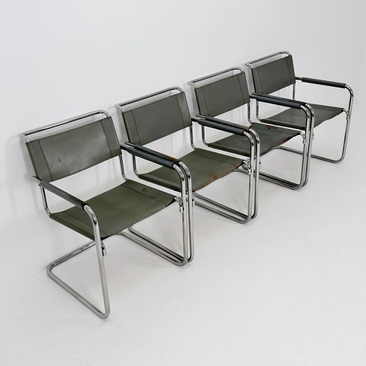 Set of 4 Iconic gray Leather S34 Cantilever Chairs by Mart Stam for Thonet – Bauhaus Design, 1980s Germany