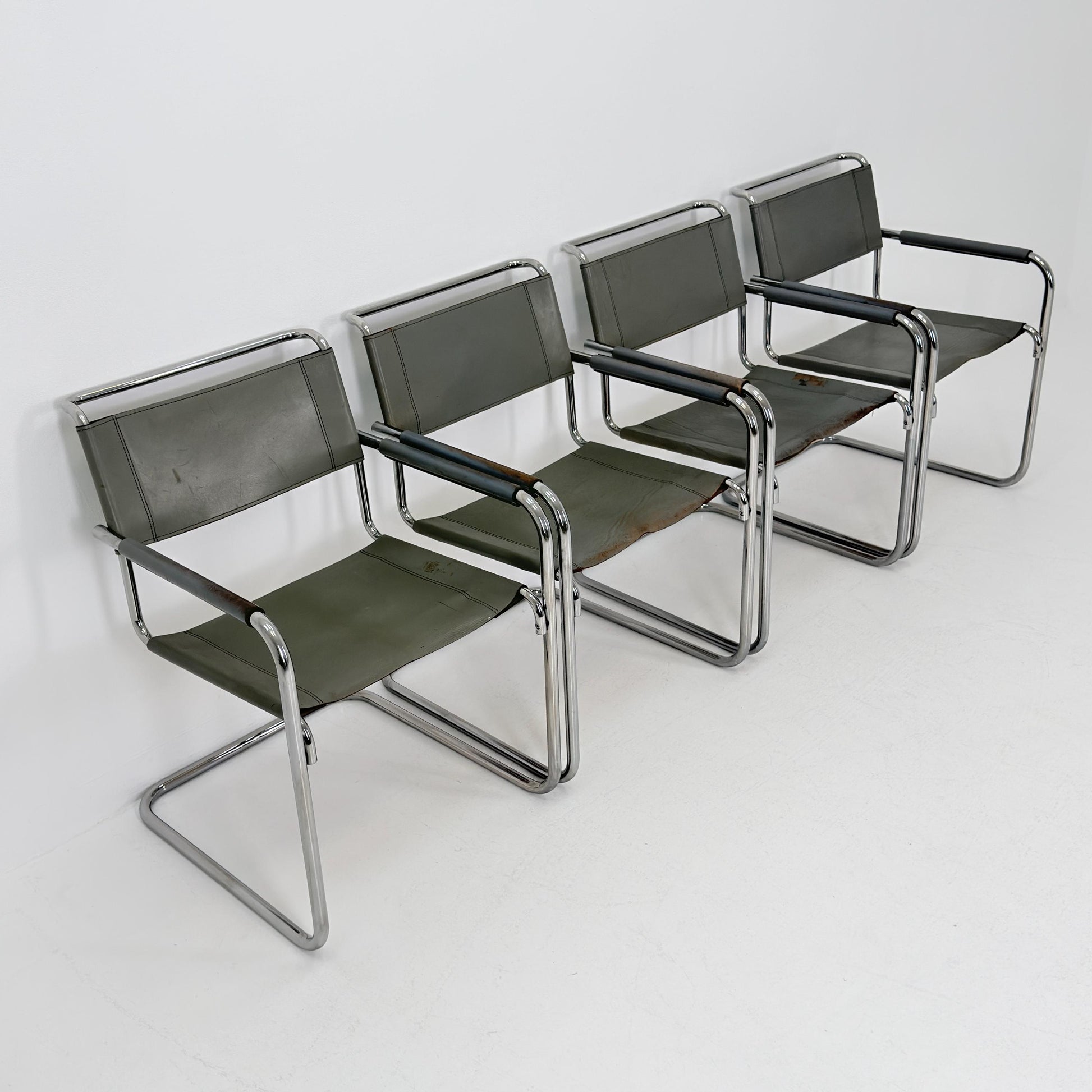 Set of 4 Iconic gray Leather S34 Cantilever Chairs by Mart Stam for Thonet – Bauhaus Design, 1980s Germany