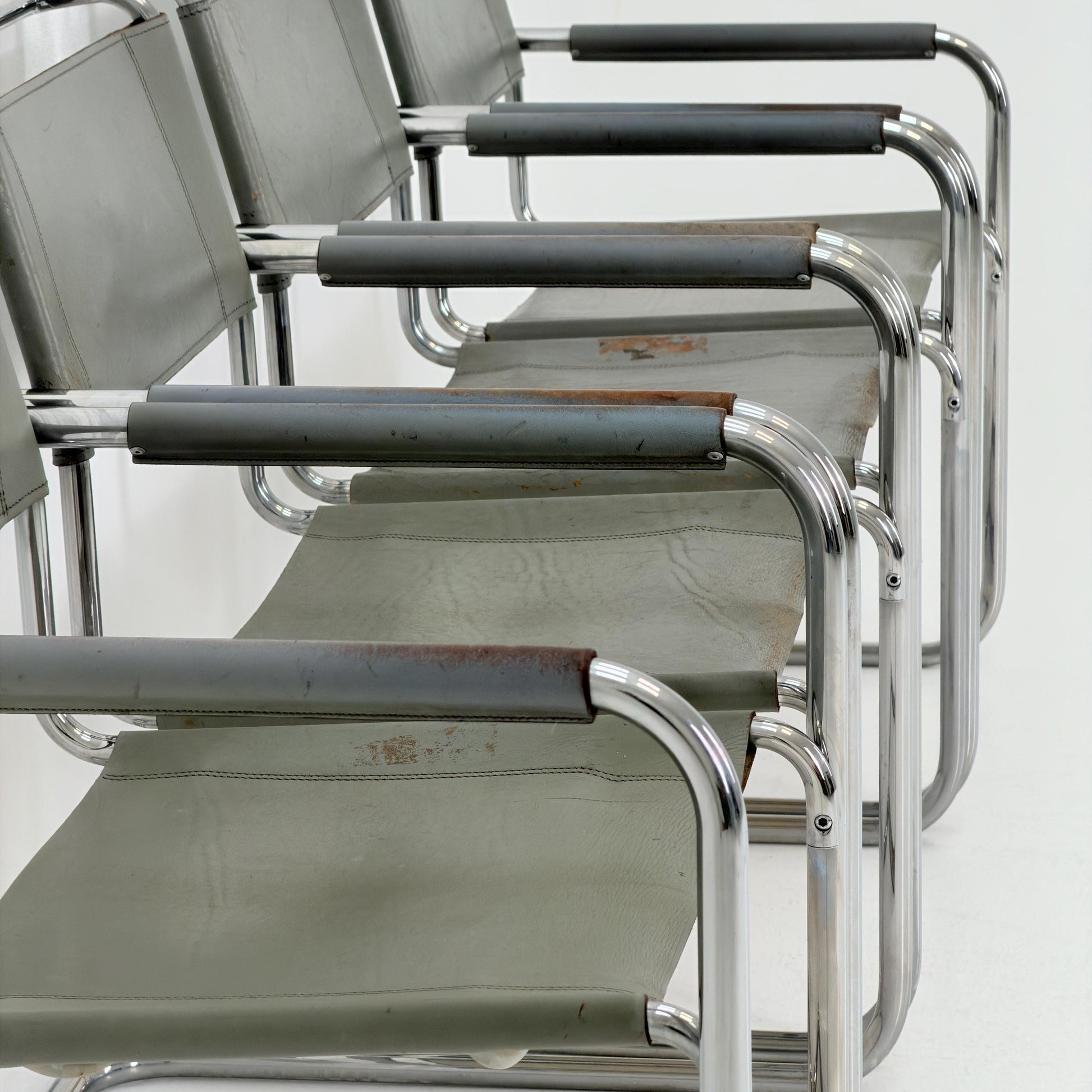 Set of 4 Iconic gray Leather S34 Cantilever Chairs by Mart Stam for Thonet – Bauhaus Design, 1980s Germany