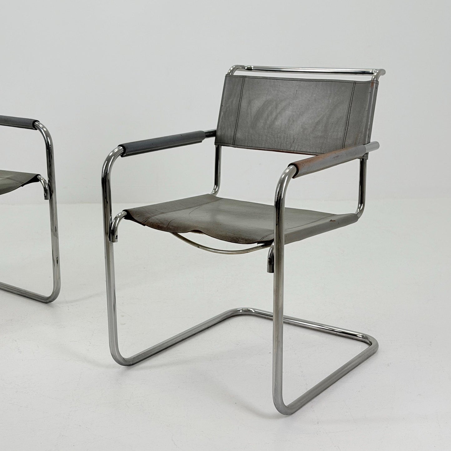 Set of 2 Iconic gray Leather S34 Cantilever Chairs by Mart Stam for Thonet – Bauhaus Design, 1980s Germany
