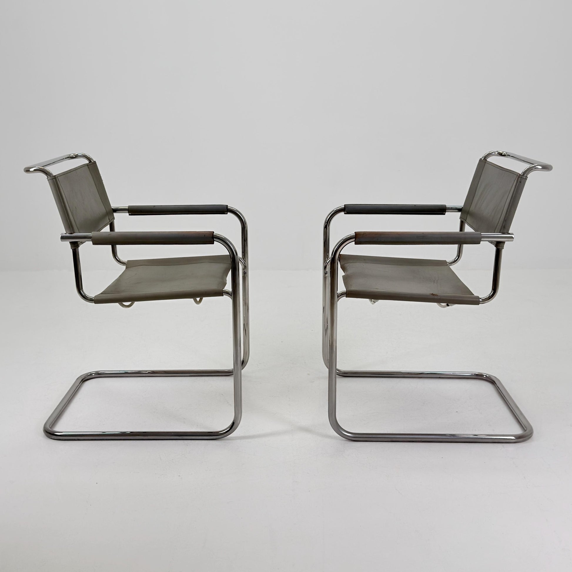 Set of 2 Iconic gray Leather S34 Cantilever Chairs by Mart Stam for Thonet – Bauhaus Design, 1980s Germany