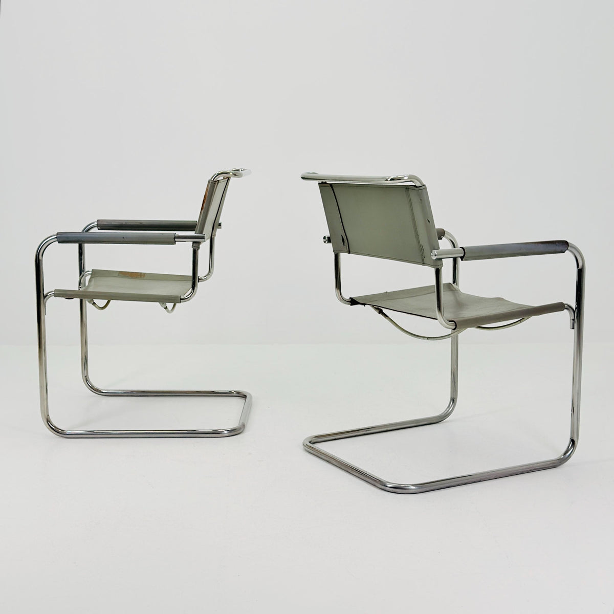 Set of 2 Iconic gray Leather S34 Cantilever Chairs by Mart Stam for Thonet – Bauhaus Design, 1980s Germany
