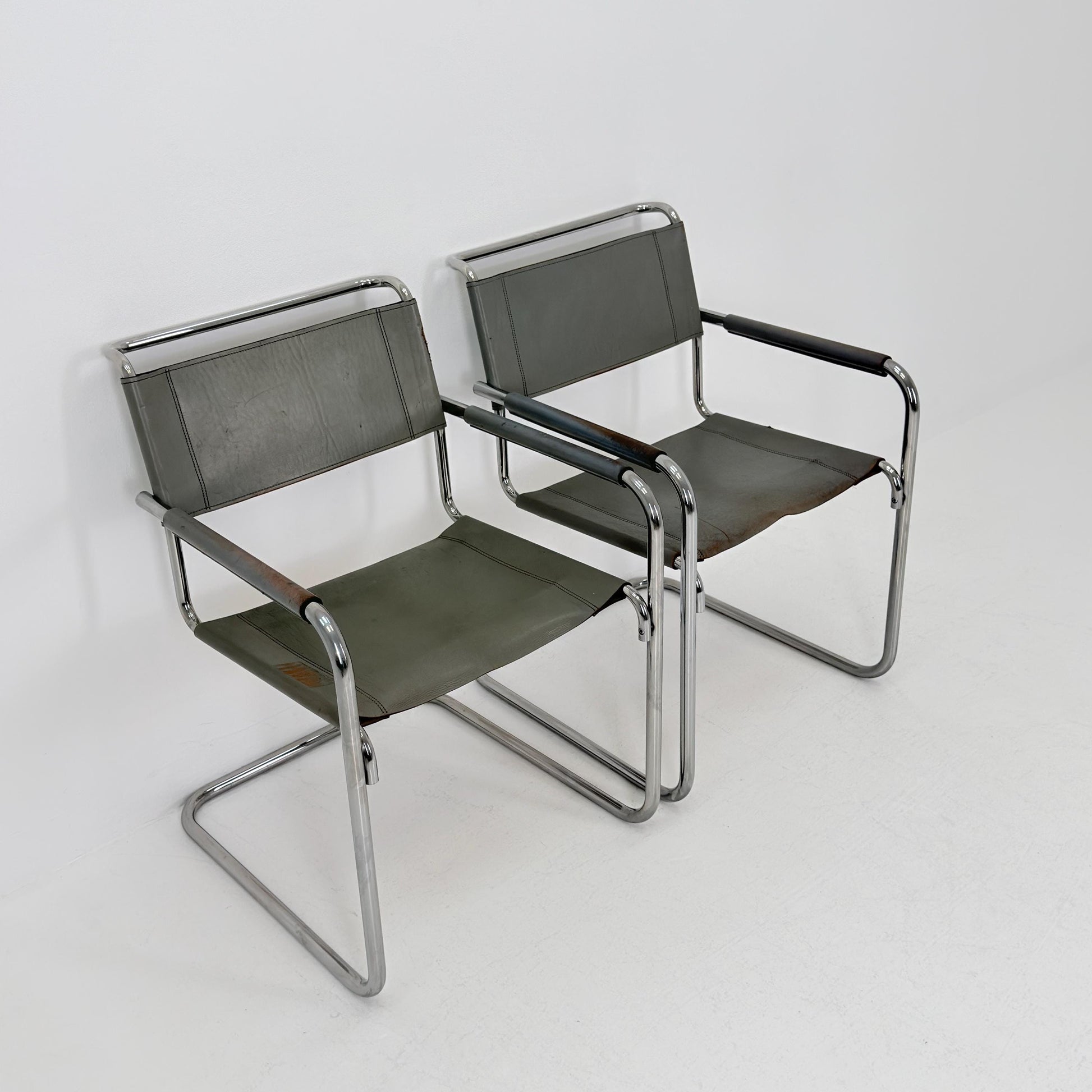 Set of 2 Iconic gray Leather S34 Cantilever Chairs by Mart Stam for Thonet – Bauhaus Design, 1980s Germany