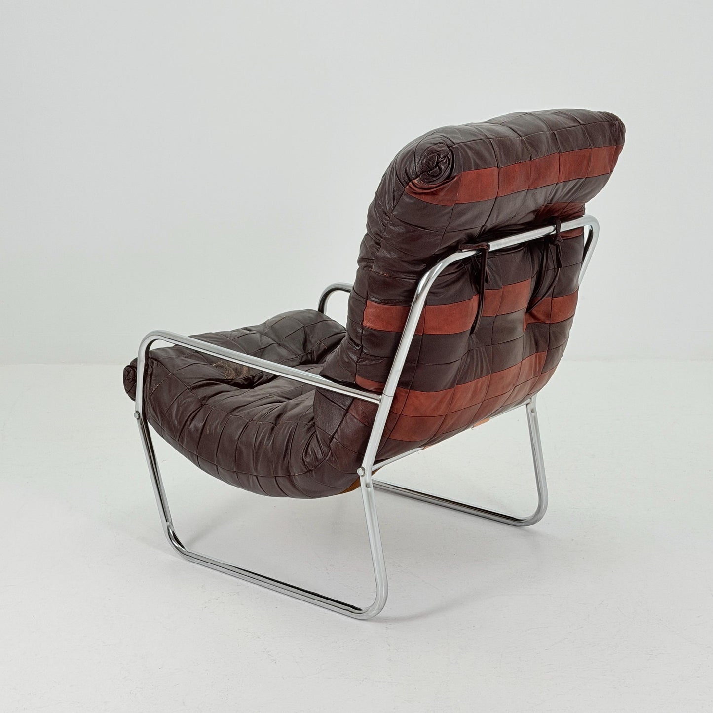 Mid-century sling brown leather lounge chair by Peter Hoyte, 1960s