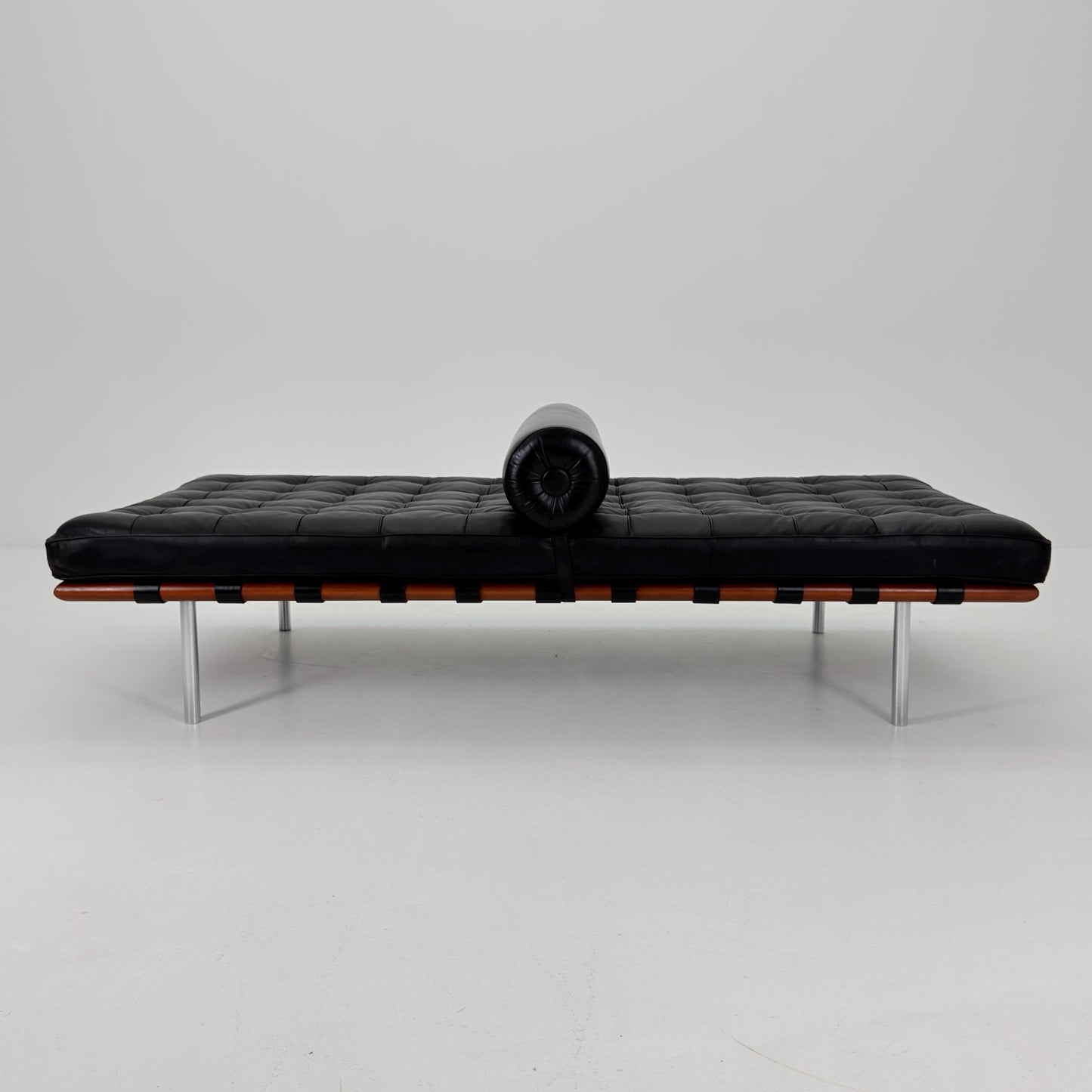Rare Barcelona Daybed by Ludwig Mies van der Rohe for Knoll International, 1980s
