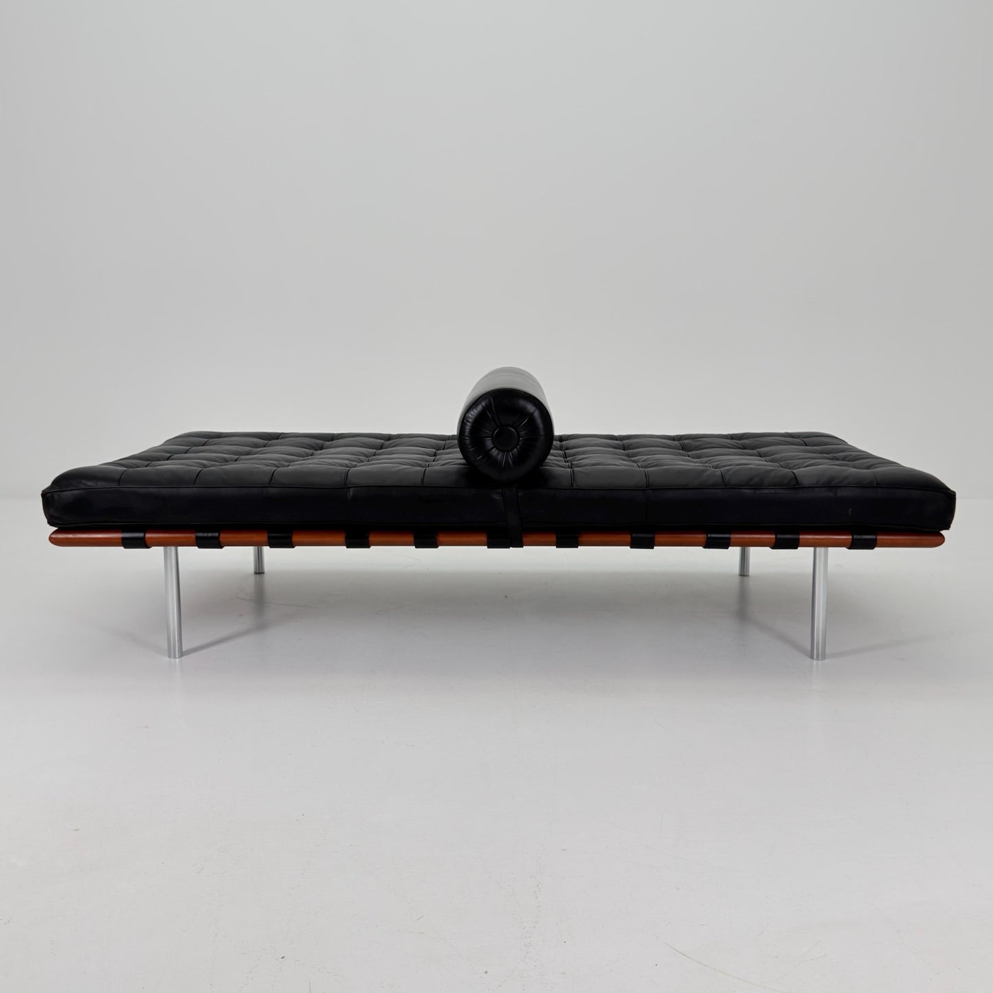 Rare Barcelona Daybed by Ludwig Mies van der Rohe for Knoll International, 1980s