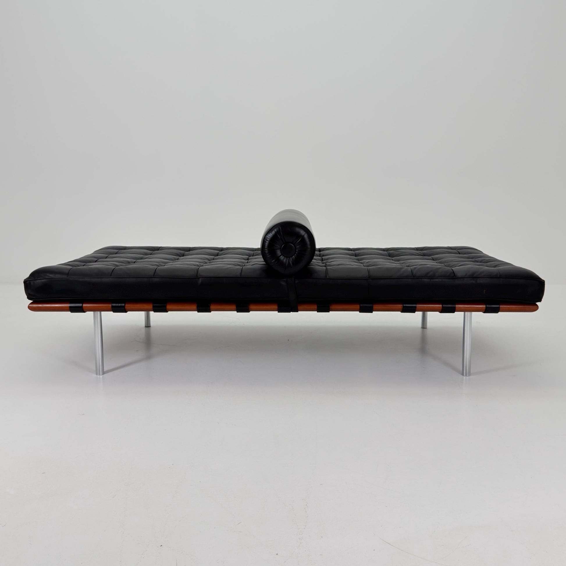 Rare Barcelona Daybed by Ludwig Mies van der Rohe for Knoll International, 1980s