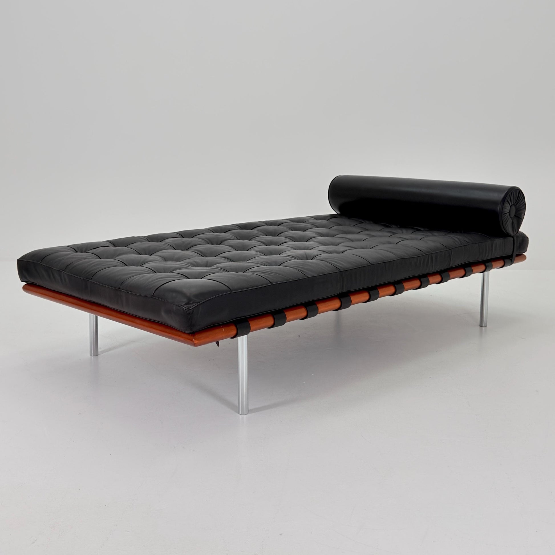 Rare Barcelona Daybed by Ludwig Mies van der Rohe for Knoll International, 1980s