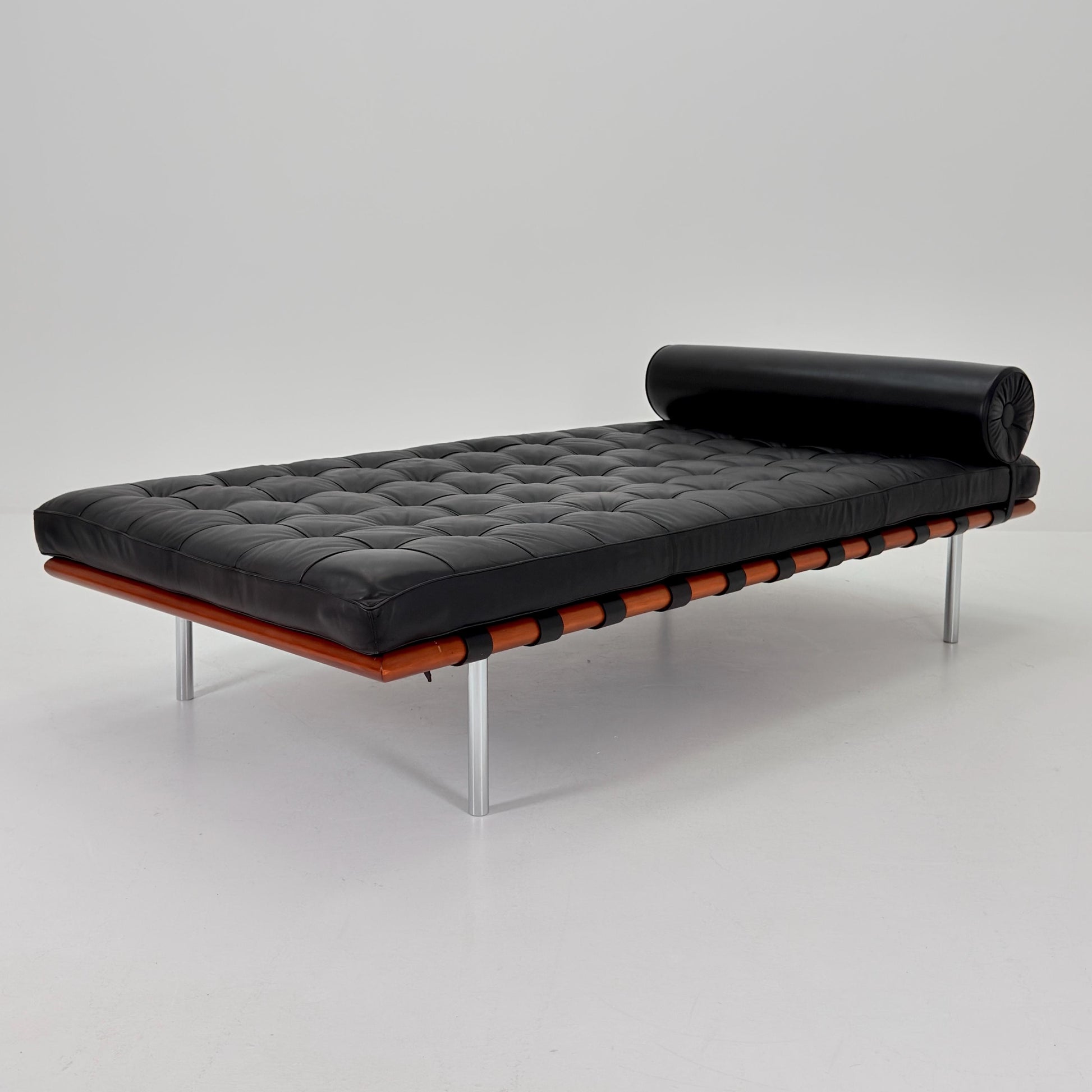 Rare Barcelona Daybed by Ludwig Mies van der Rohe for Knoll International, 1980s