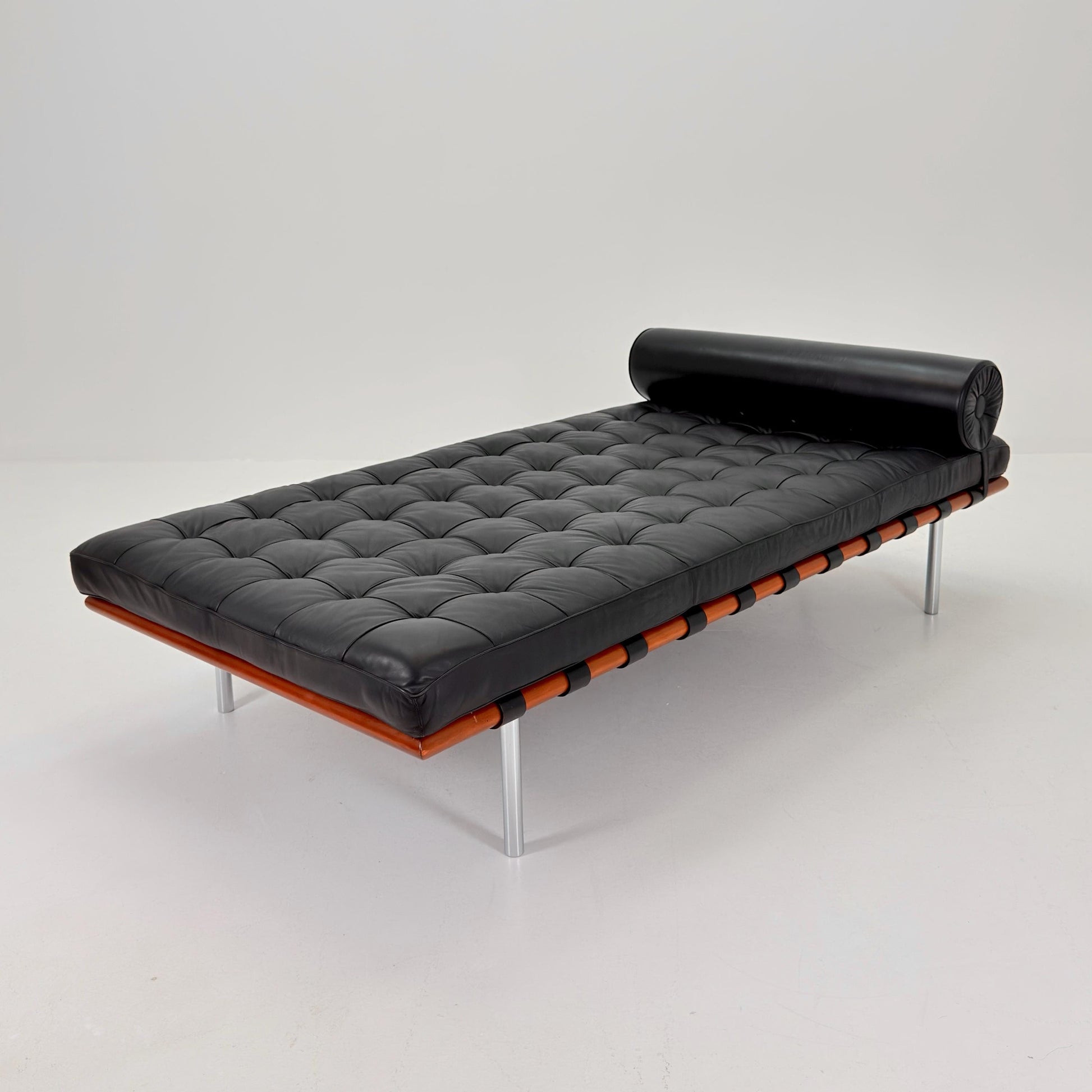 Rare Barcelona Daybed by Ludwig Mies van der Rohe for Knoll International, 1980s