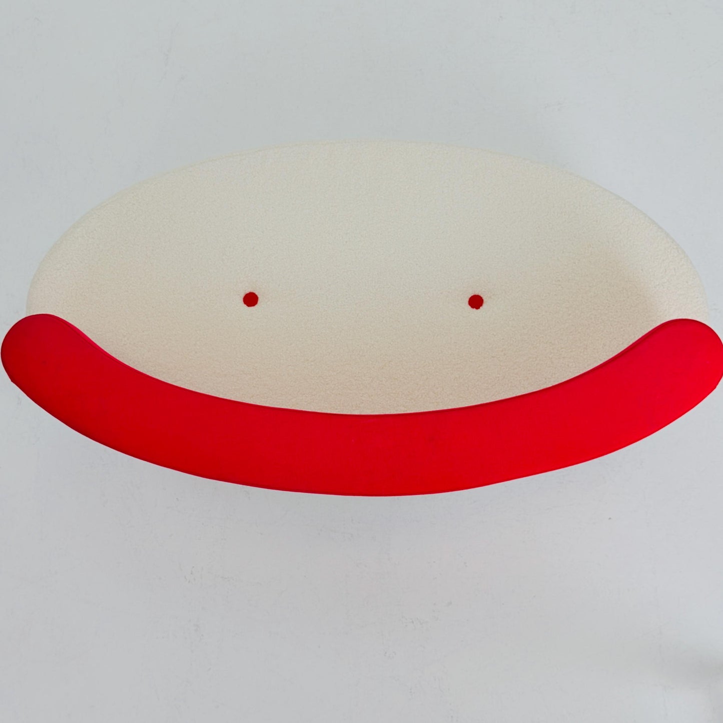Rare Desalto Kidney Shape Sofa Italy 1990s | Postmodern Designer Lounge Bench | White Bouclé Teddy Fabric & Red Floating Backrest | Sculptur