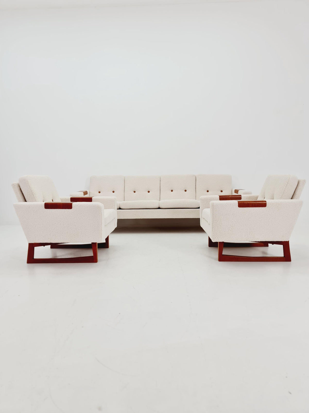 Mid-Century Modern 4-Seater Sofa & 2 Lounge Chairs Scandinavian Danish Design | Fully Refurbished Vintage Set BY Effka Möbler