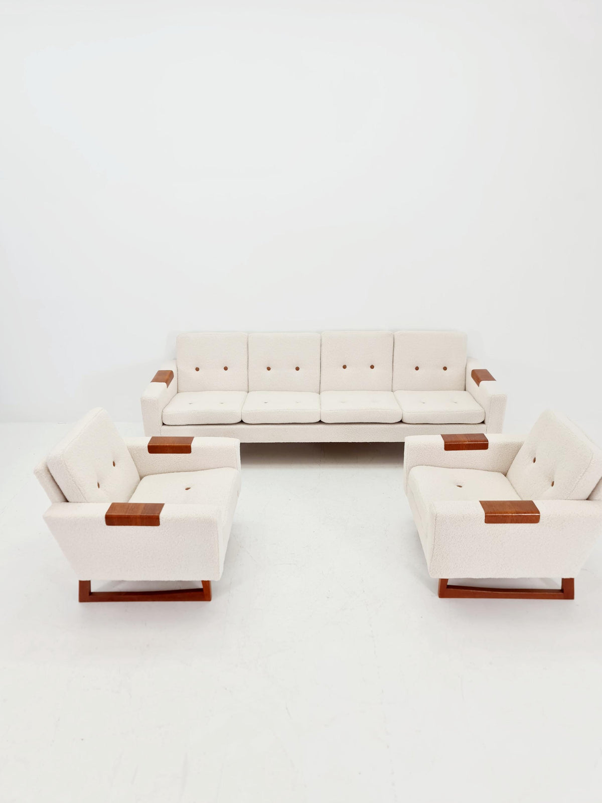 Mid-Century Modern 4-Seater Sofa & 2 Lounge Chairs Scandinavian Danish Design | Fully Refurbished Vintage Set BY Effka Möbler