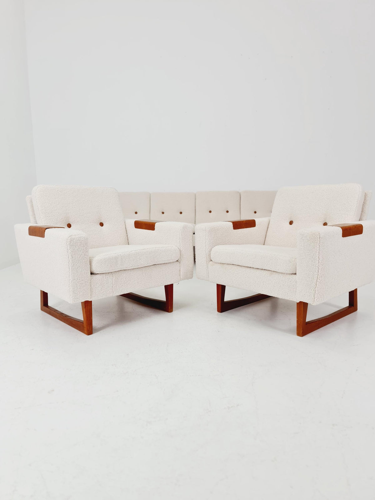 Mid-Century Modern 4-Seater Sofa & 2 Lounge Chairs Scandinavian Danish Design | Fully Refurbished Vintage Set BY Effka Möbler