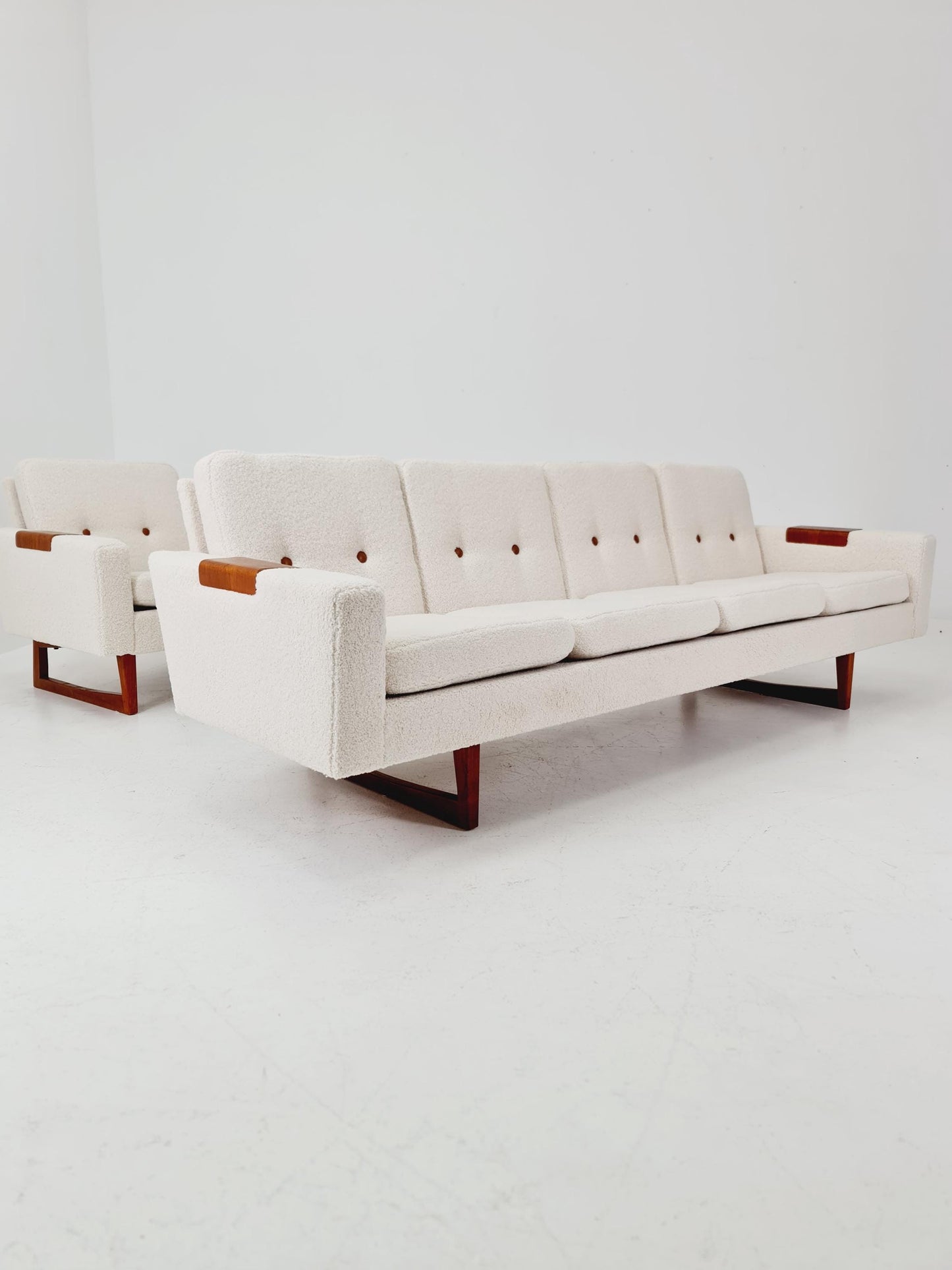 Mid-Century Modern 4-Seater Sofa & 2 Lounge Chairs Scandinavian Danish Design | Fully Refurbished Vintage Set BY Effka Möbler