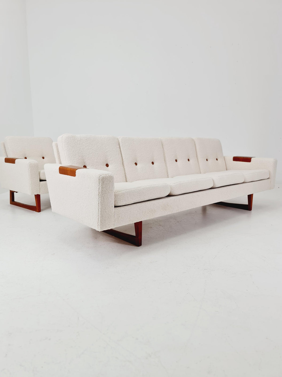 Mid-Century Modern 4-Seater Sofa & 2 Lounge Chairs Scandinavian Danish Design | Fully Refurbished Vintage Set BY Effka Möbler