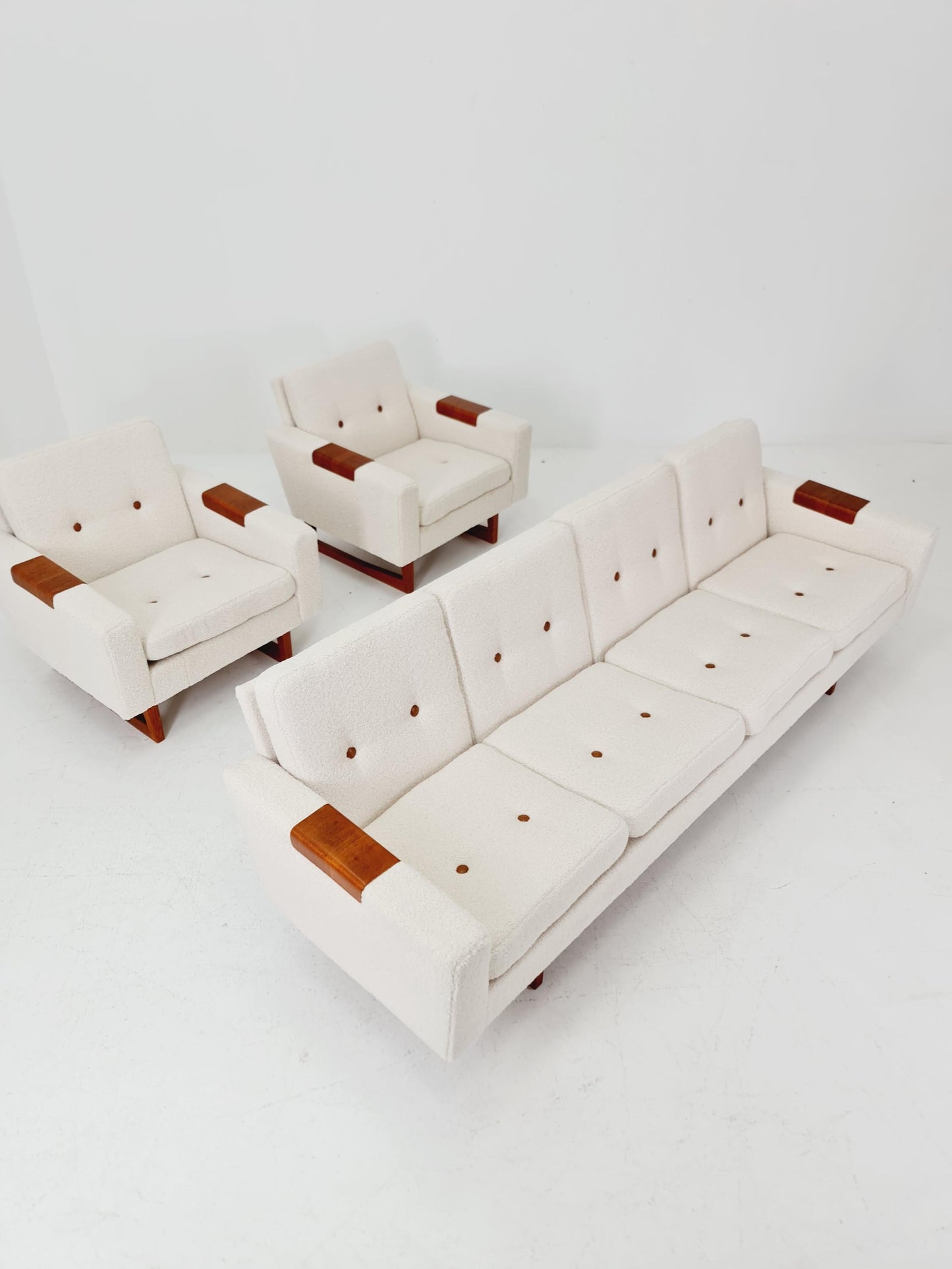 Mid-Century Modern 4-Seater Sofa & 2 Lounge Chairs Scandinavian Danish Design | Fully Refurbished Vintage Set BY Effka Möbler